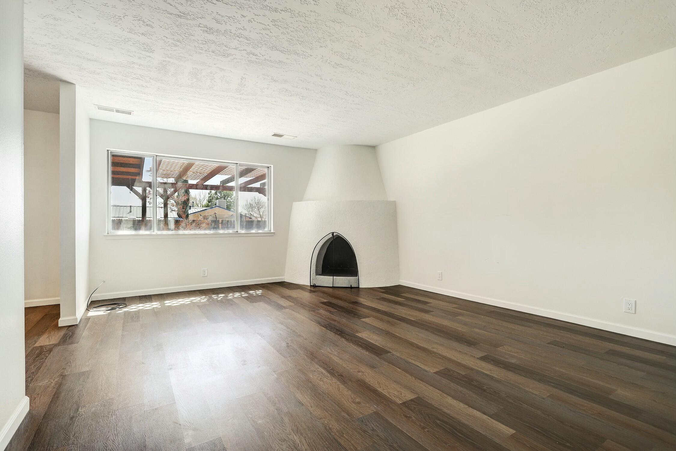 506 RINCON DE ROMOS Drive SE