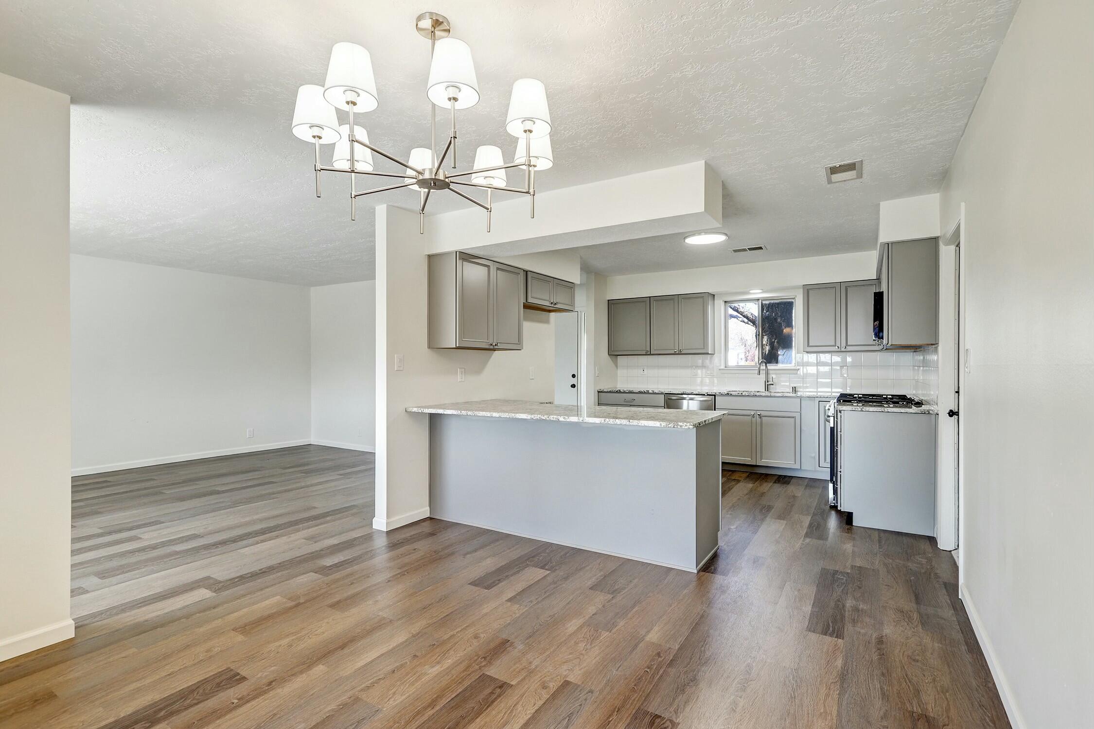 506 RINCON DE ROMOS Drive SE