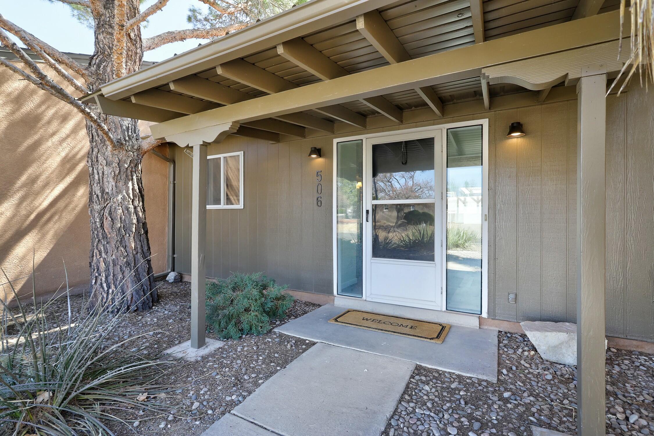 506 RINCON DE ROMOS Drive SE