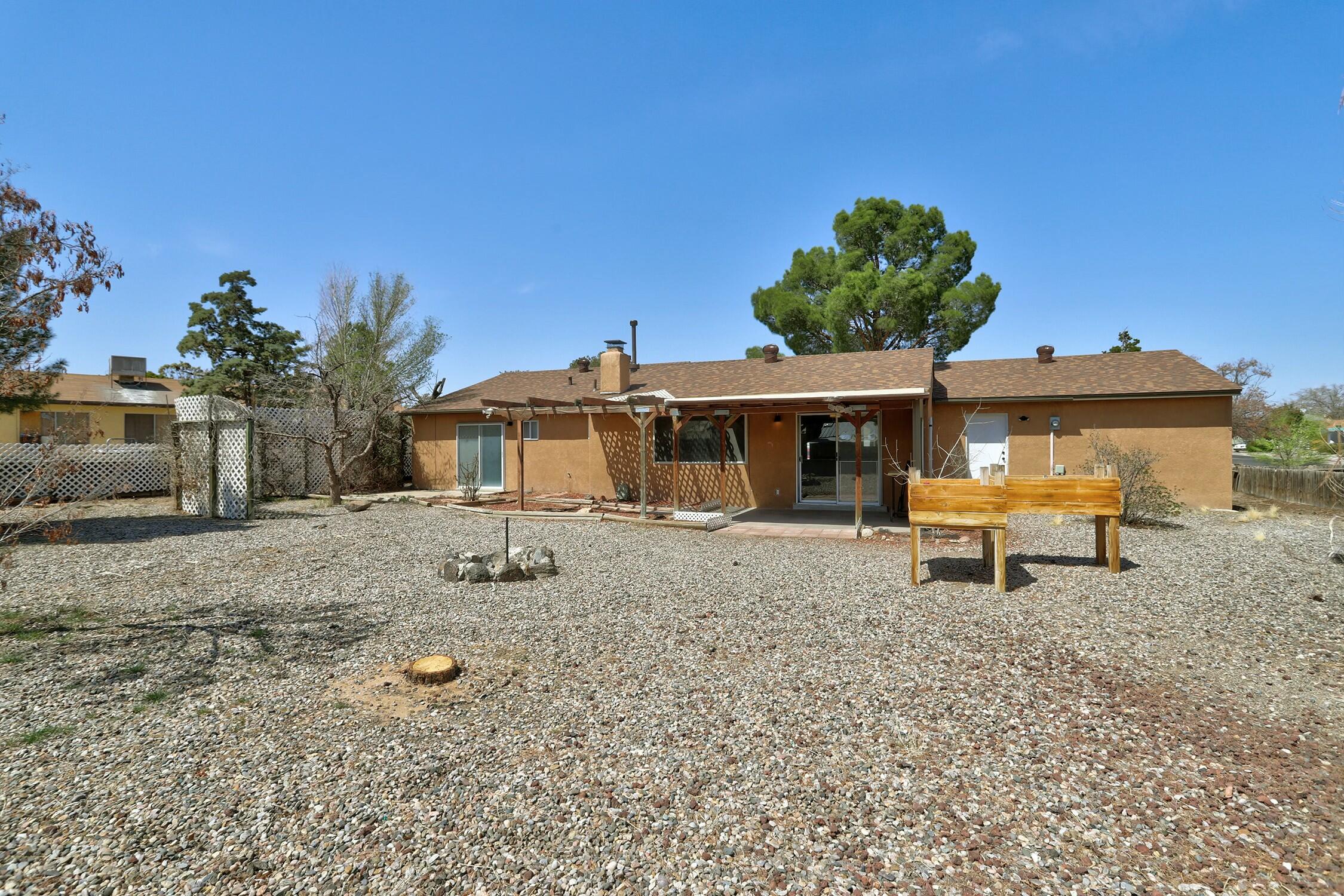 506 RINCON DE ROMOS Drive SE