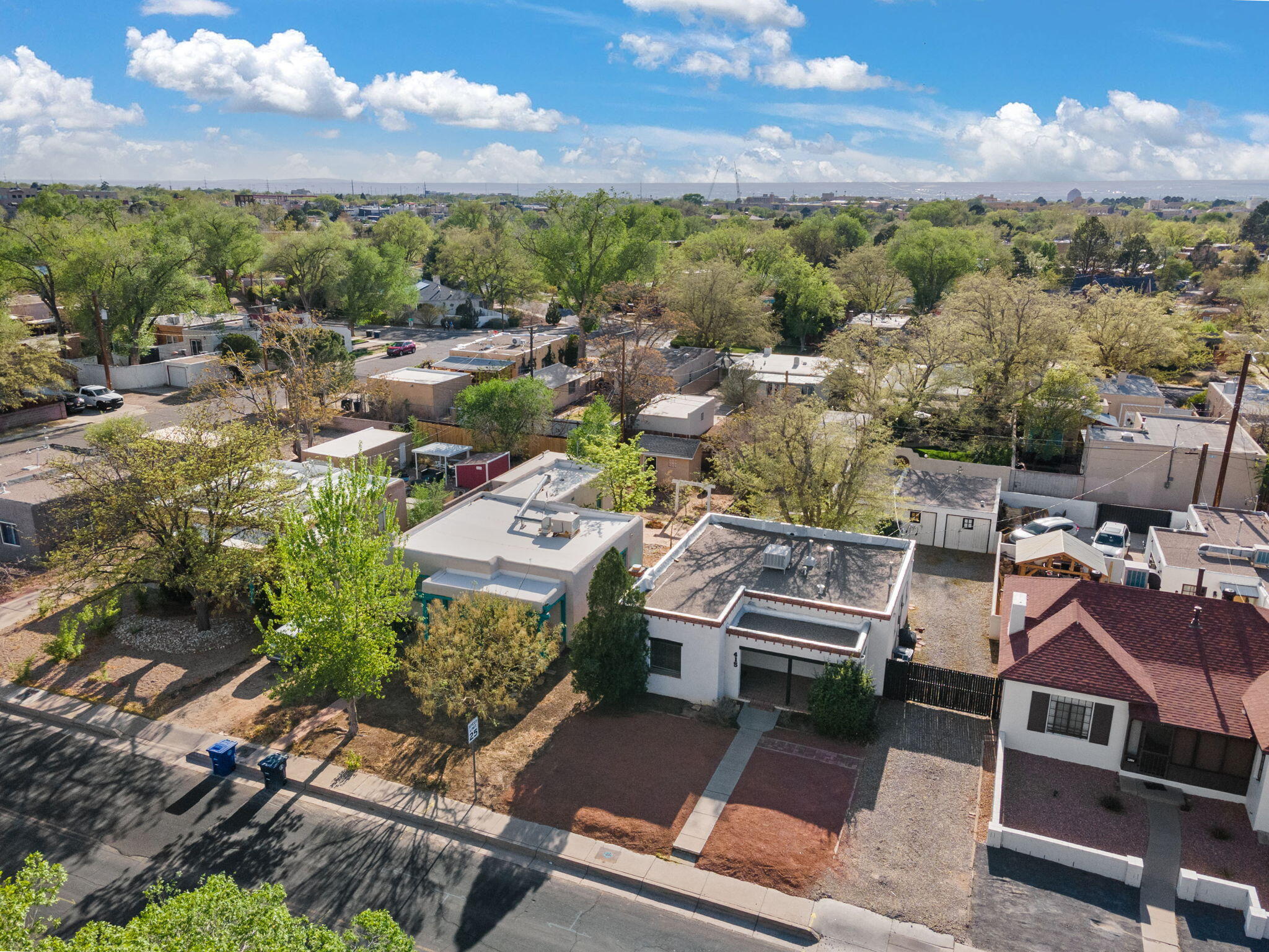 415 CARLISLE Boulevard NE