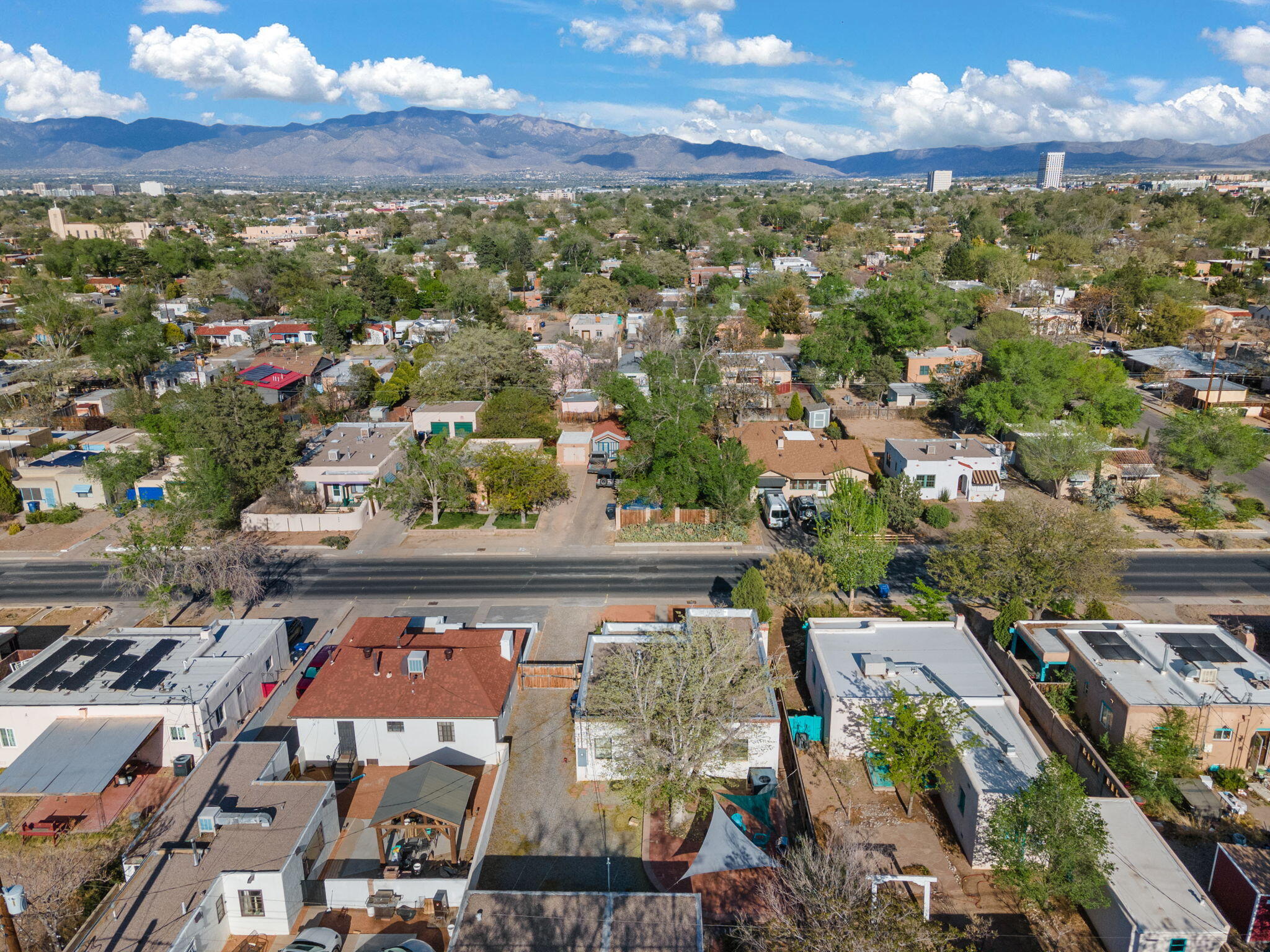 415 CARLISLE Boulevard NE