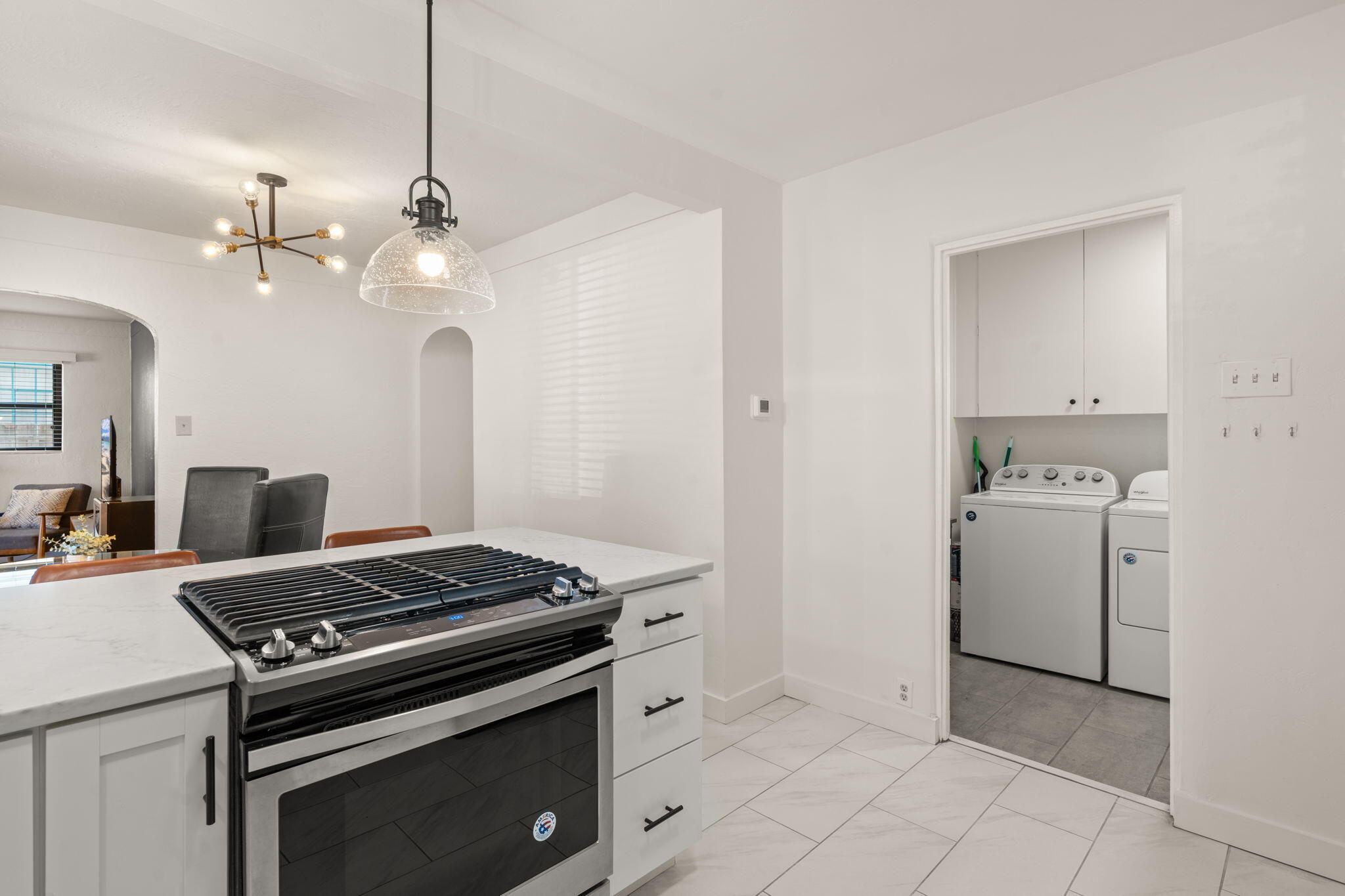 415 CARLISLE Boulevard NE