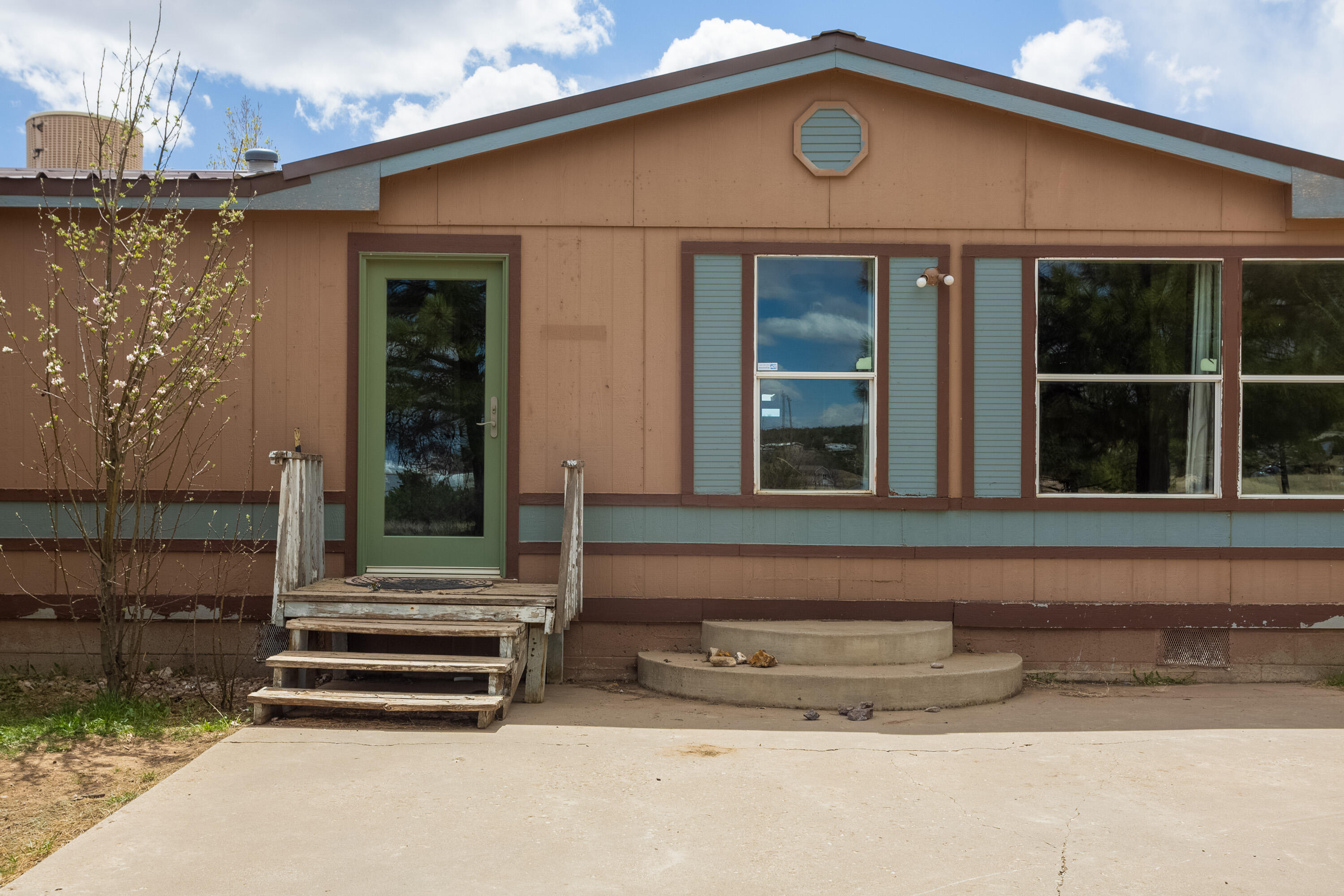 168 SKYLINE Drive