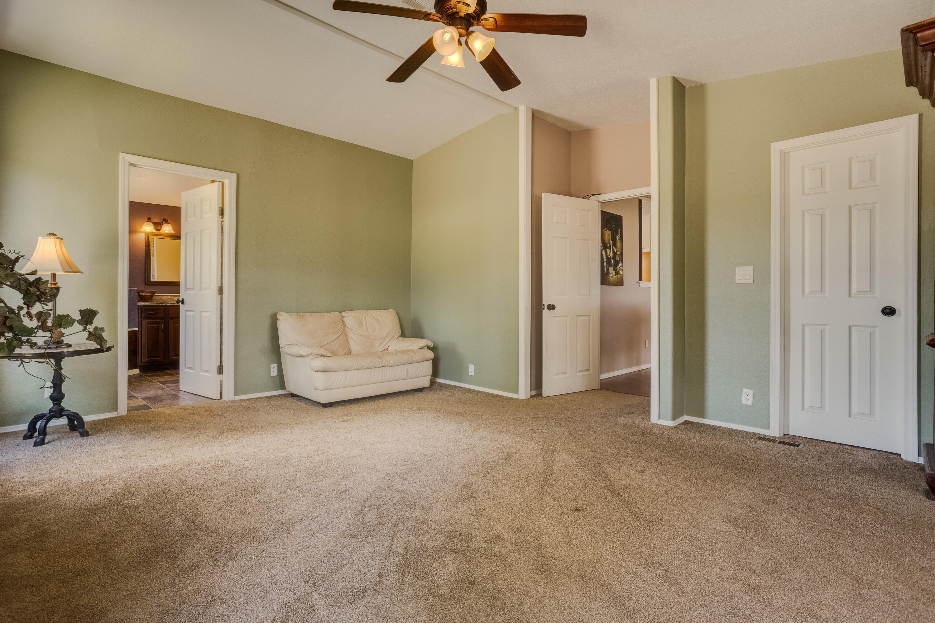 168 SKYLINE Drive