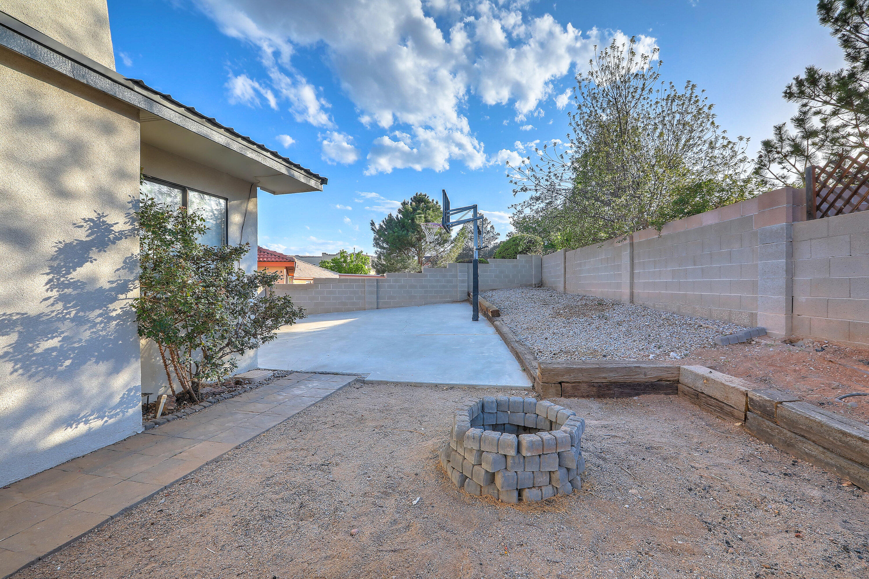 5009 SUNCUP Court NW