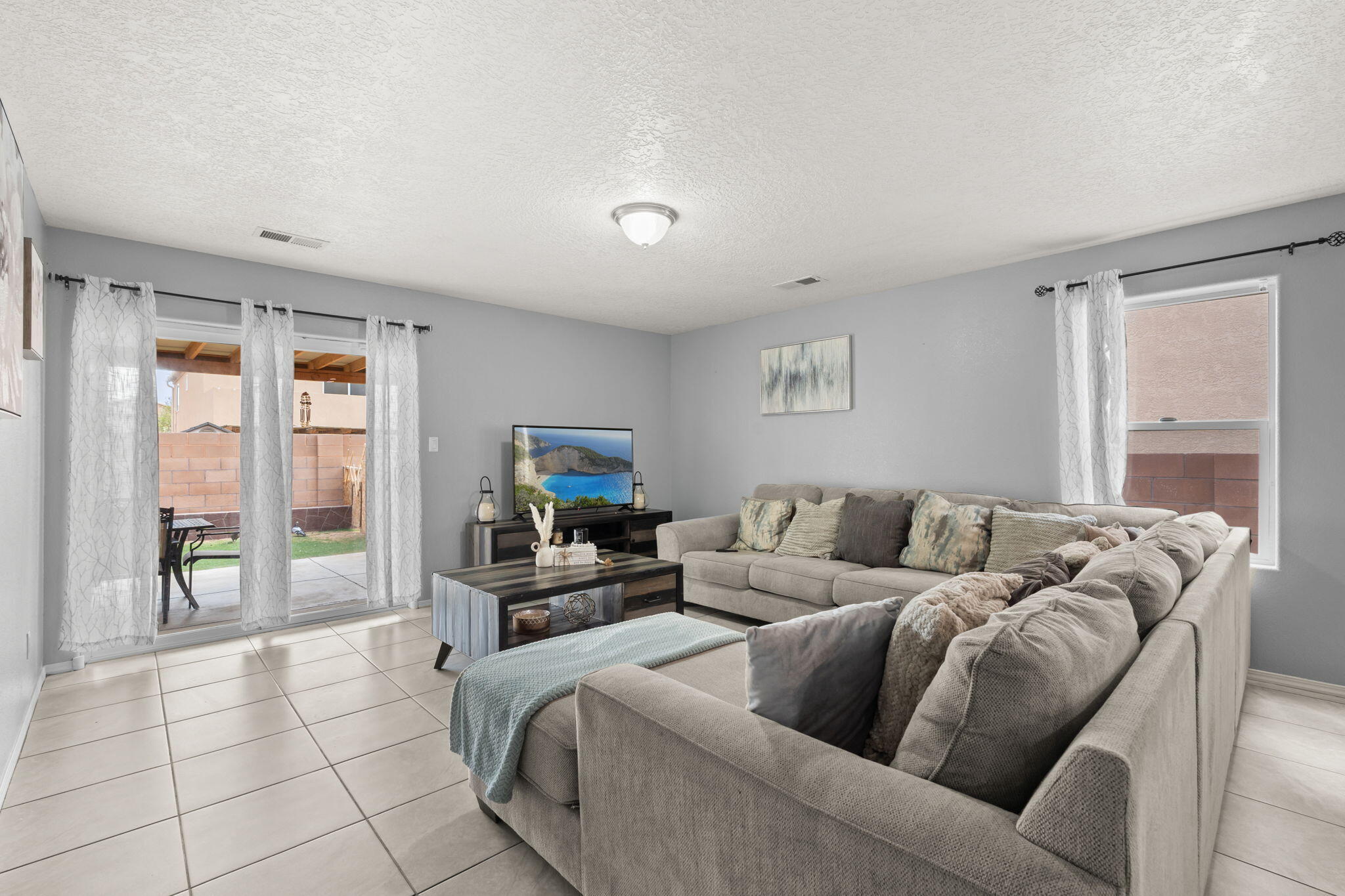 1018 DESERT SUNFLOWER Drive NE