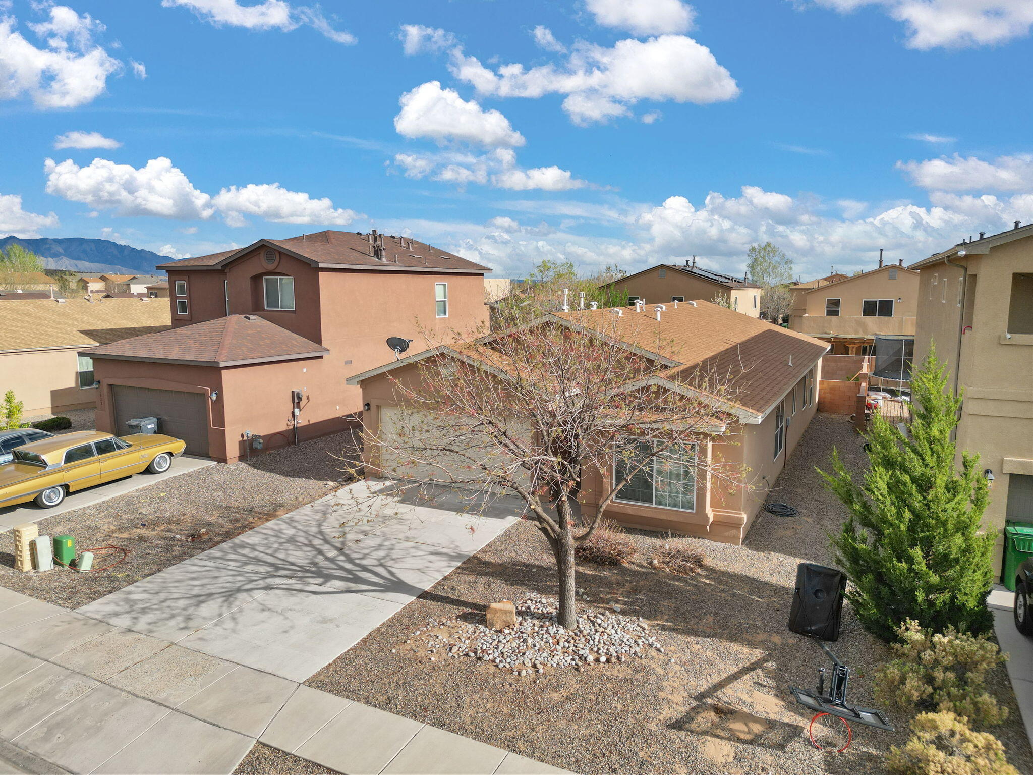 1018 DESERT SUNFLOWER Drive NE