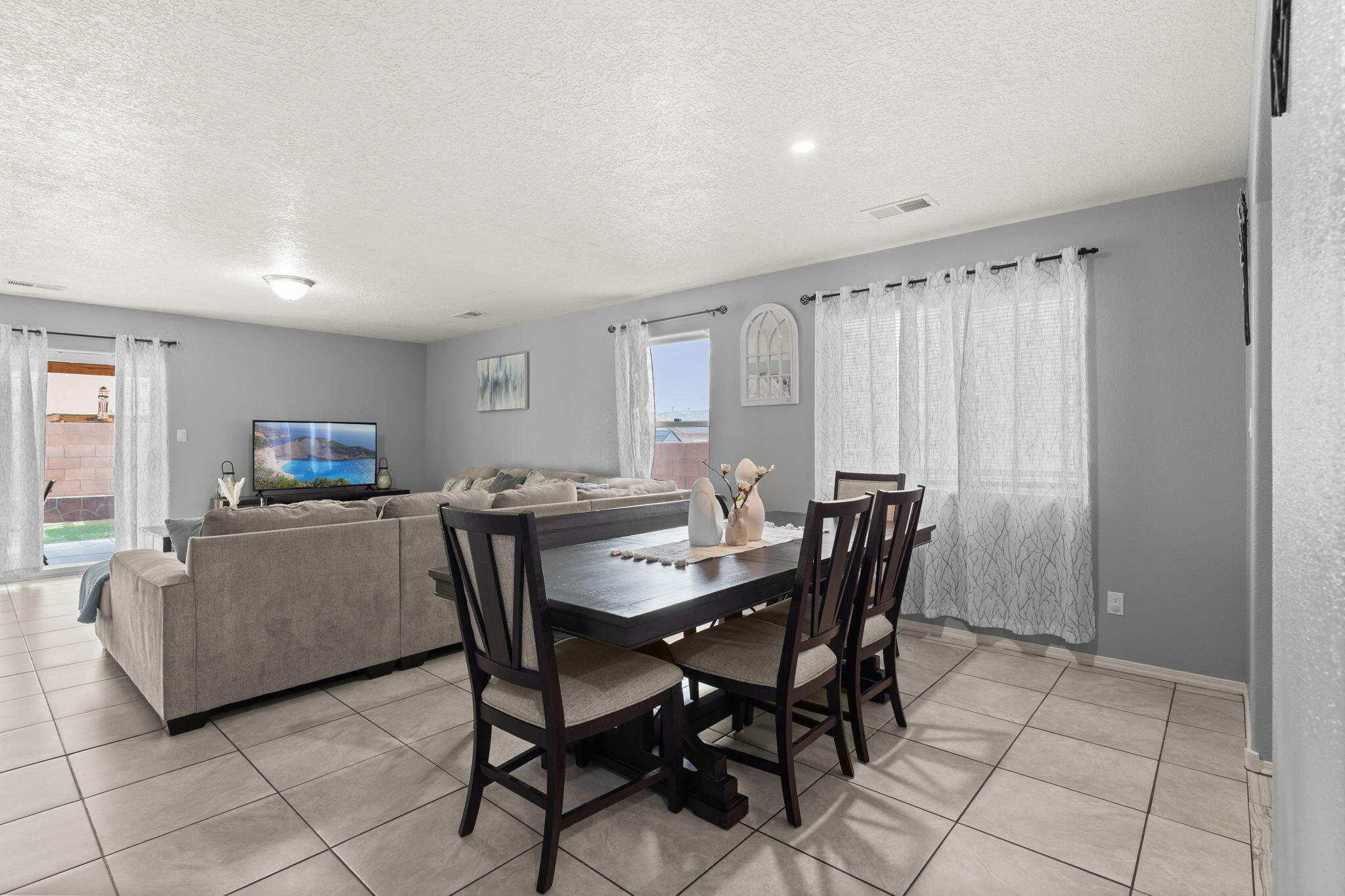 1018 DESERT SUNFLOWER Drive NE