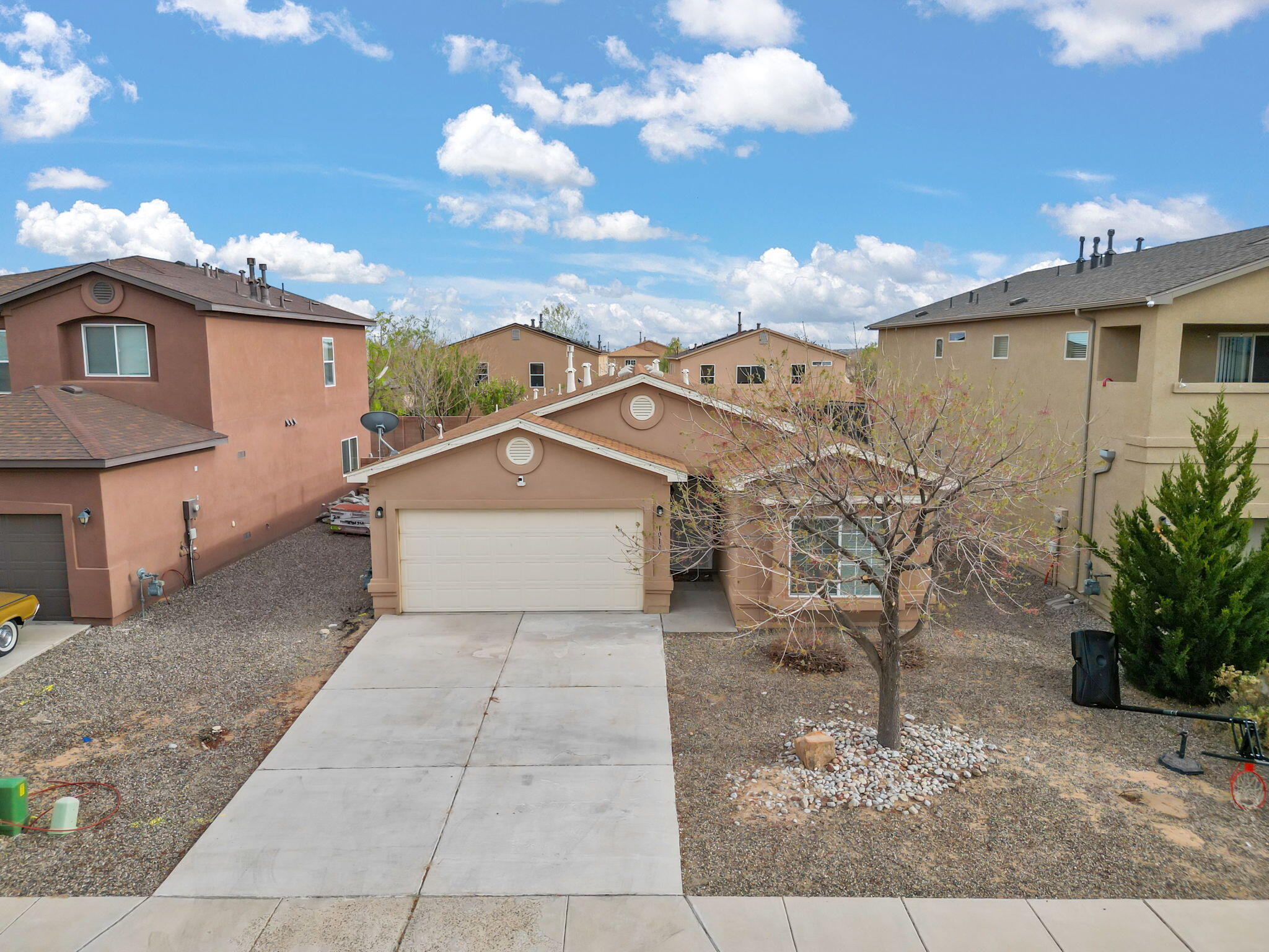 1018 DESERT SUNFLOWER Drive NE