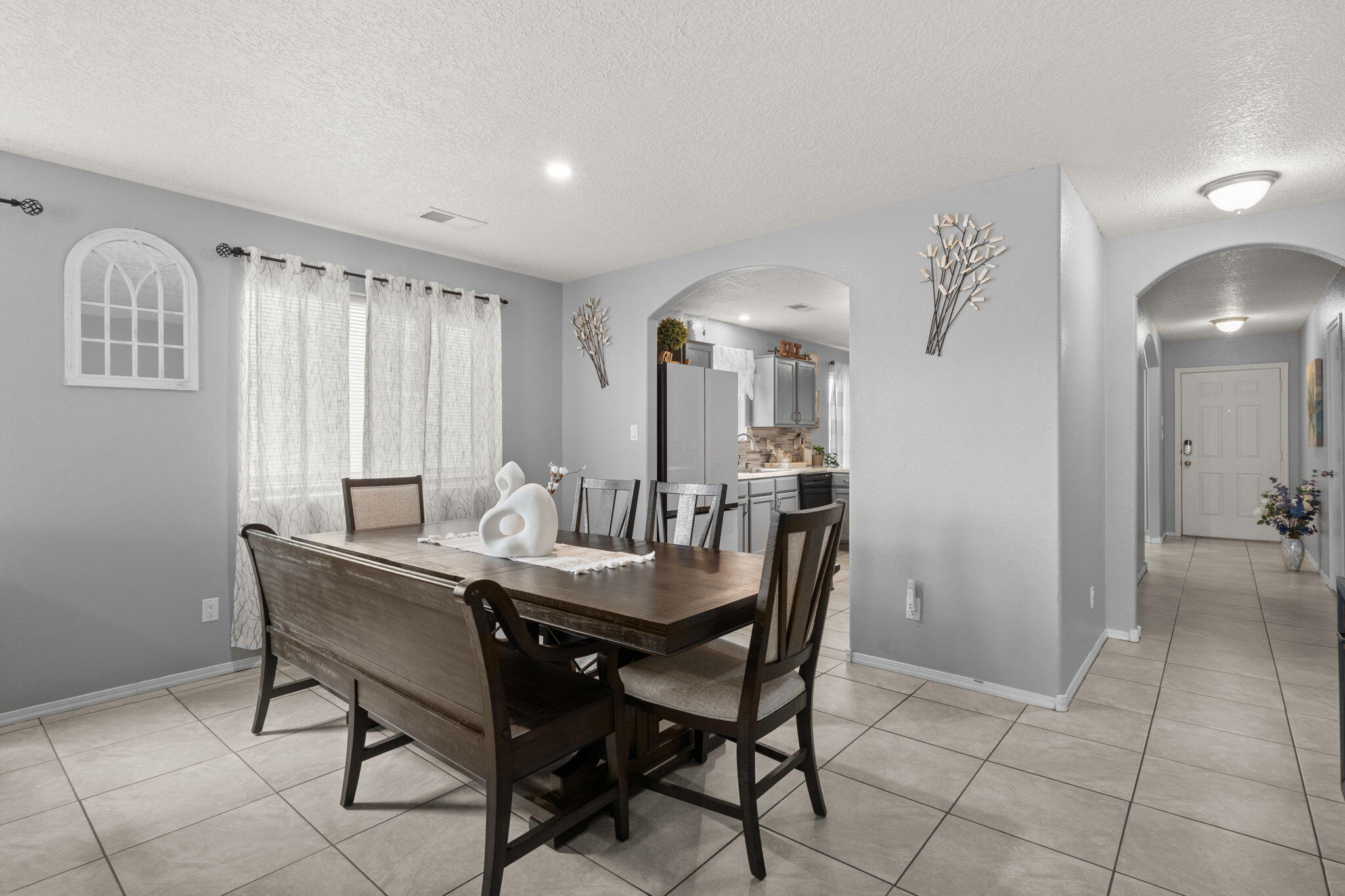 1018 DESERT SUNFLOWER Drive NE