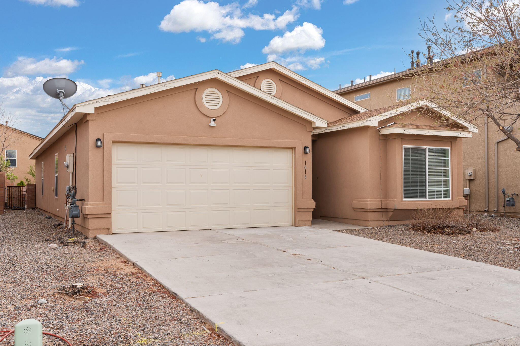 1018 DESERT SUNFLOWER Drive NE