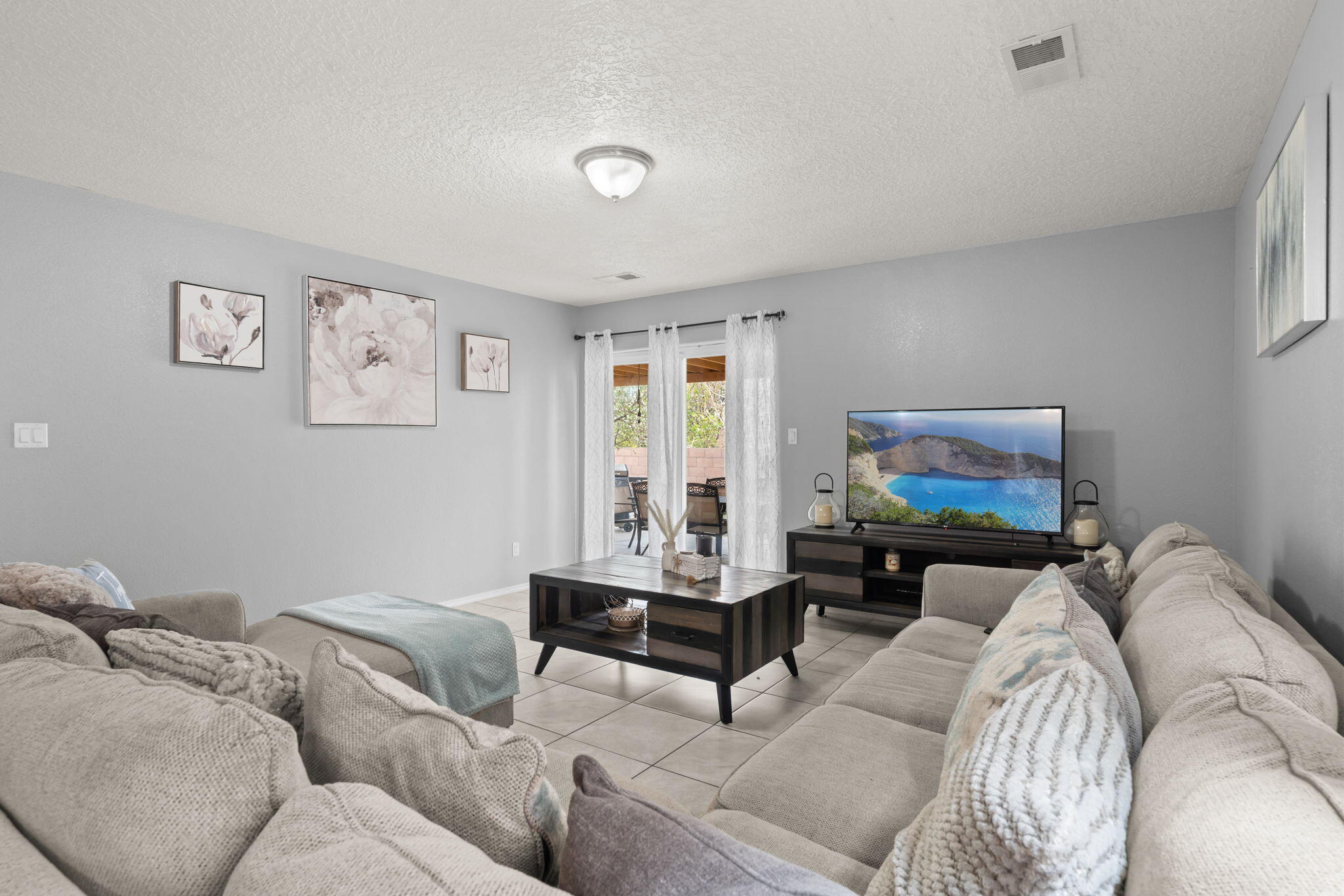 1018 DESERT SUNFLOWER Drive NE