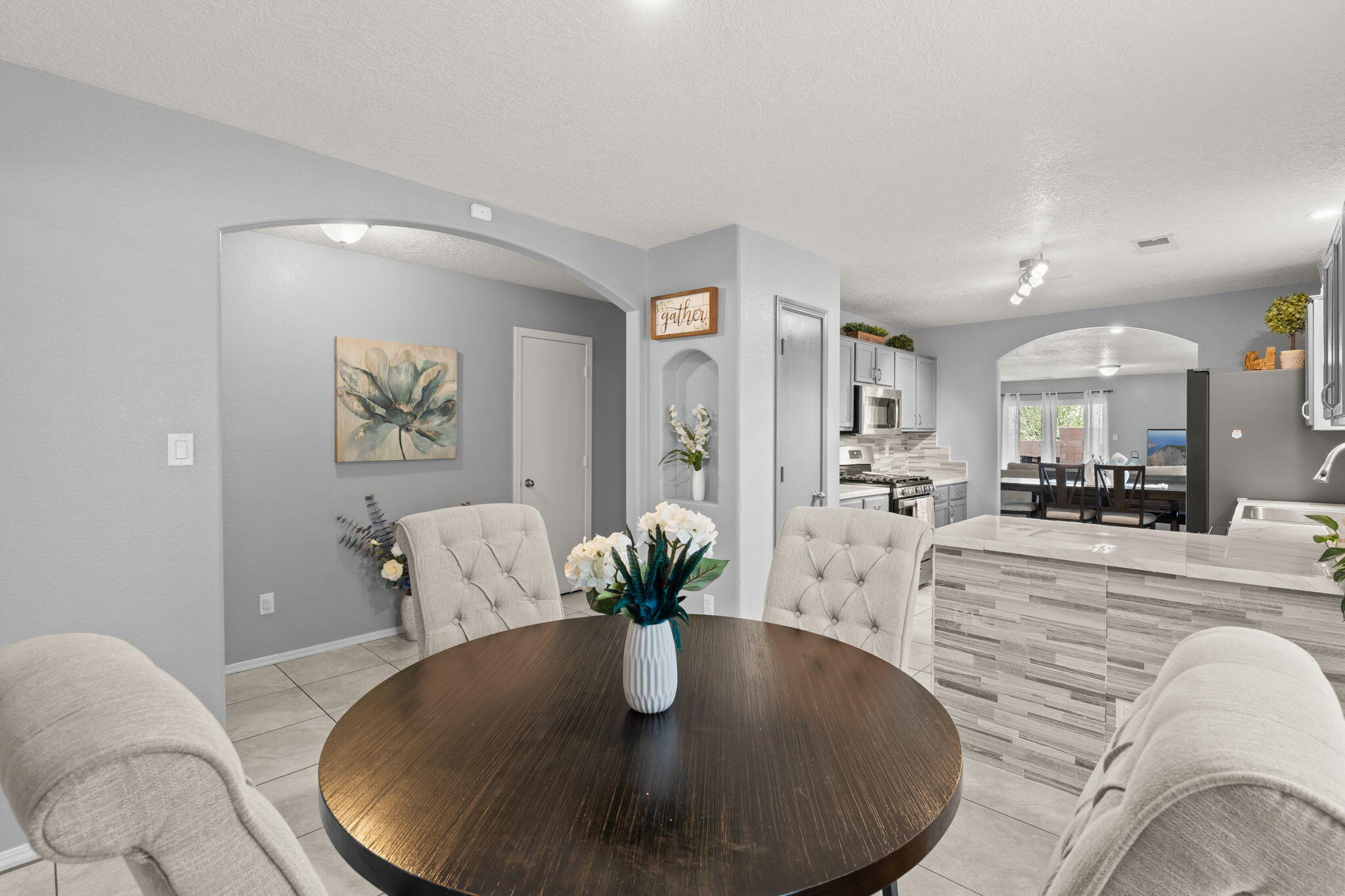 1018 DESERT SUNFLOWER Drive NE