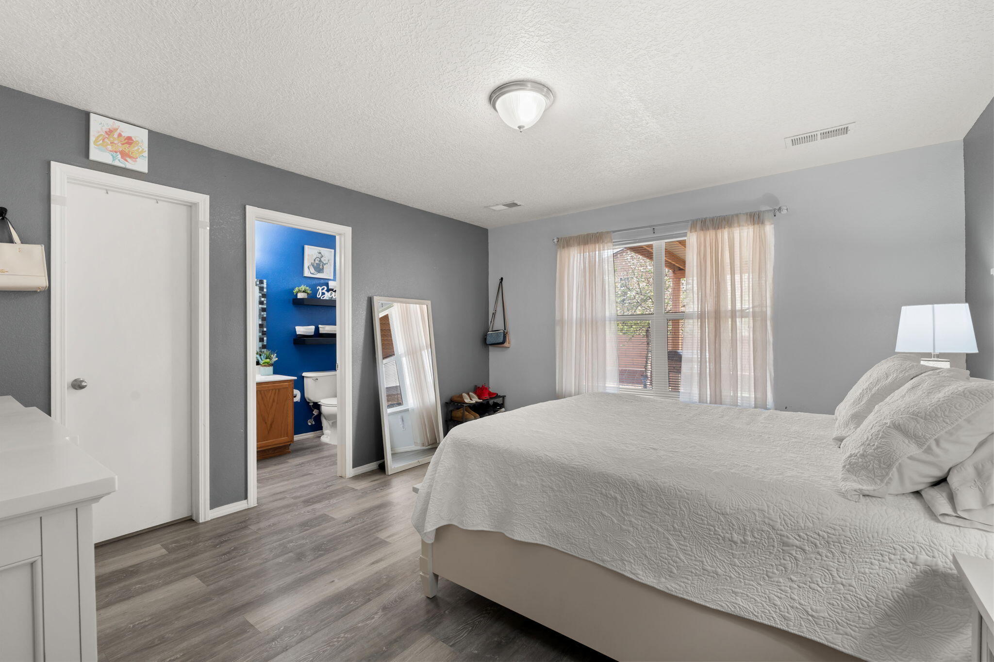 1018 DESERT SUNFLOWER Drive NE