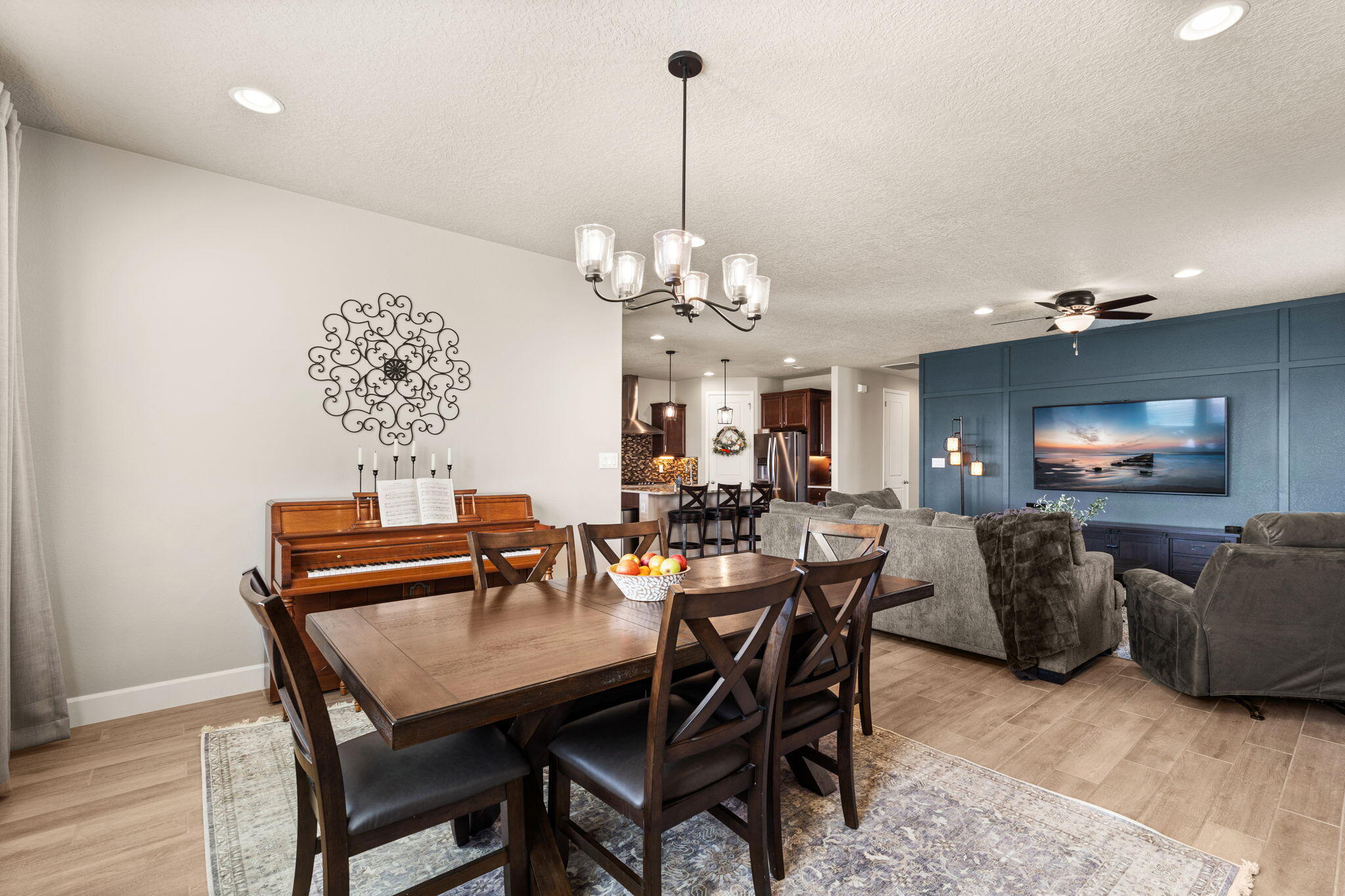 6216 REDROOT Street NW