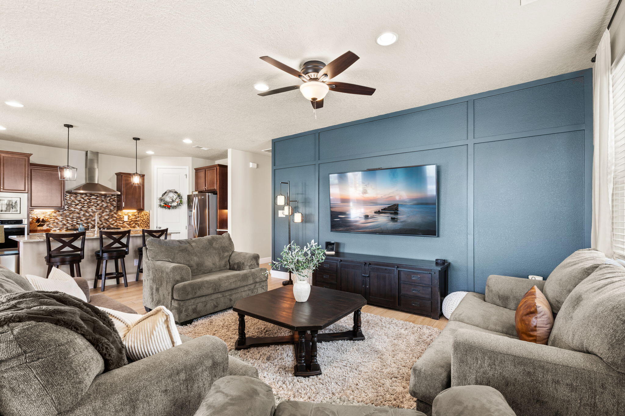 6216 REDROOT Street NW