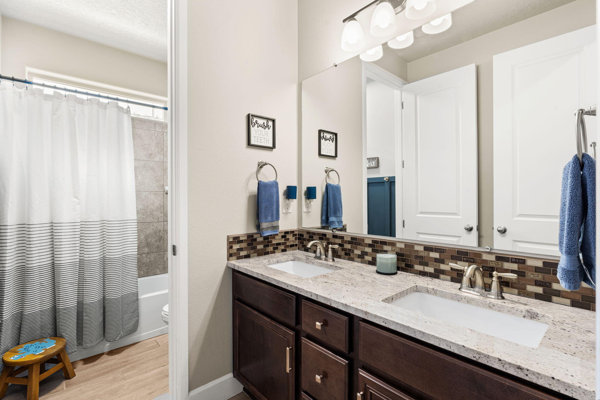 6216 REDROOT Street NW