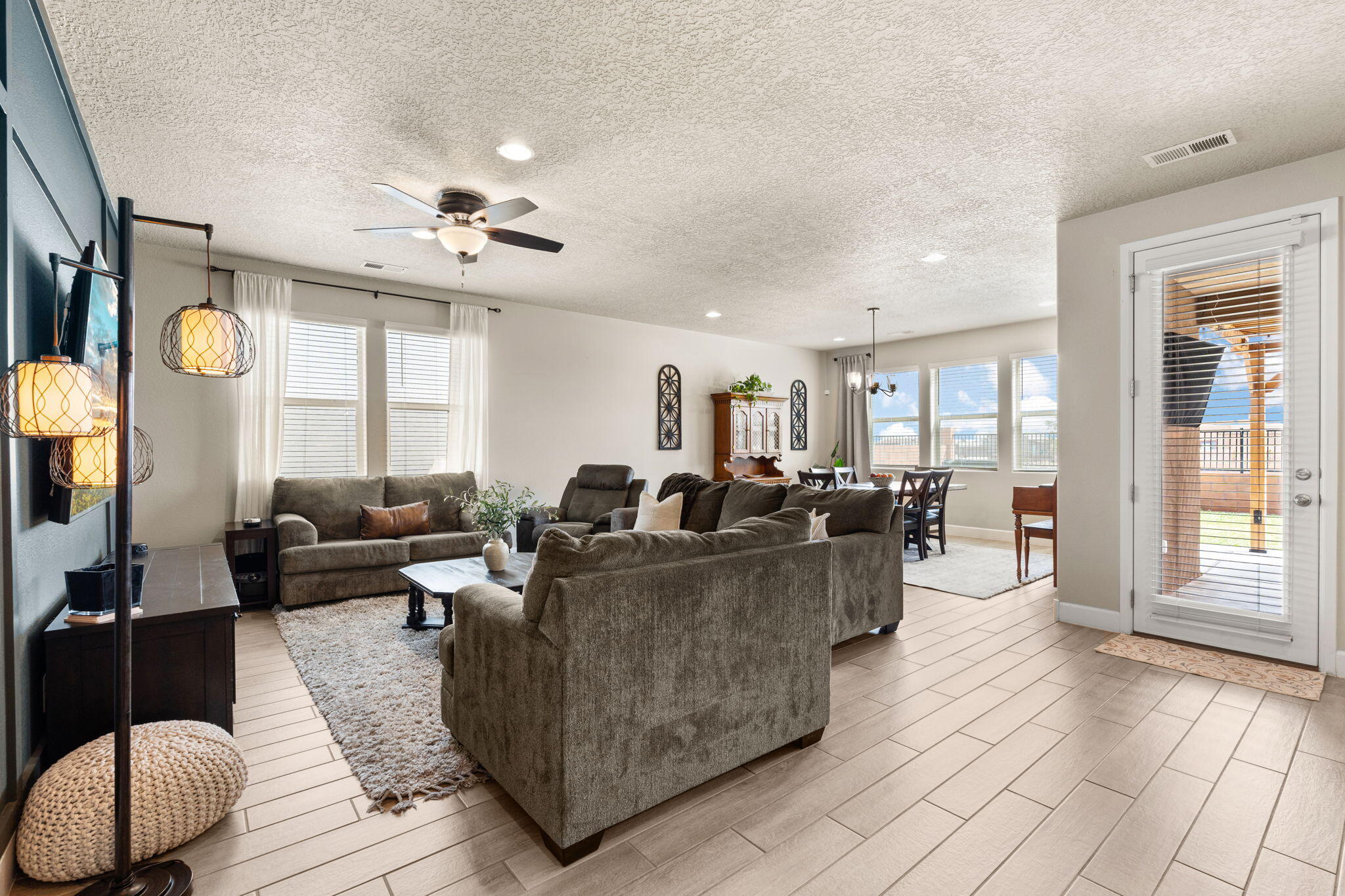 6216 REDROOT Street NW