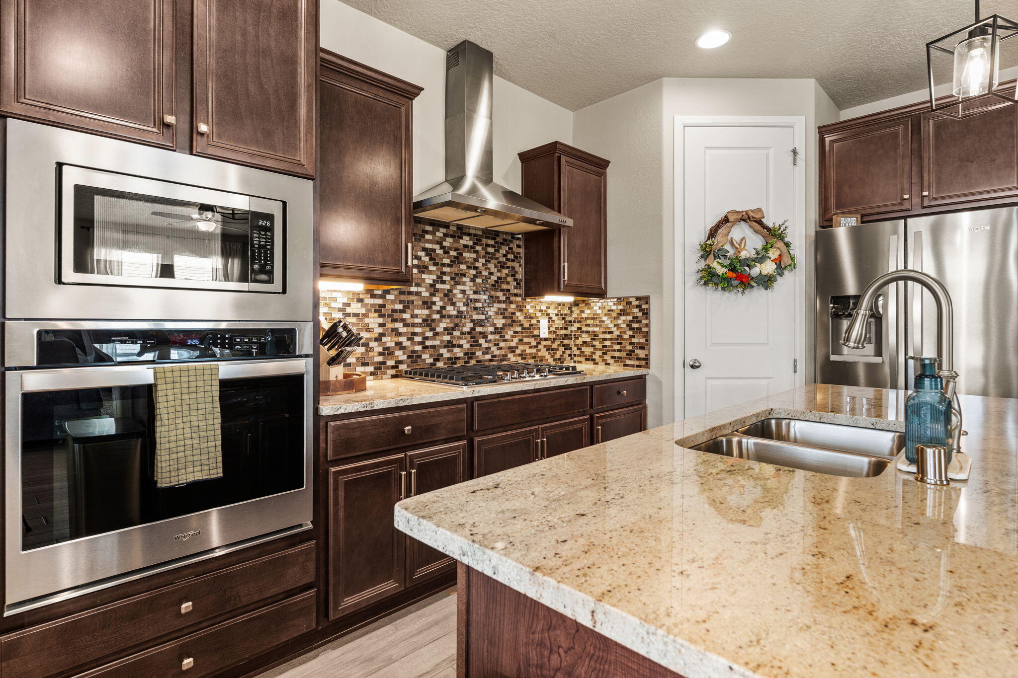 6216 REDROOT Street NW