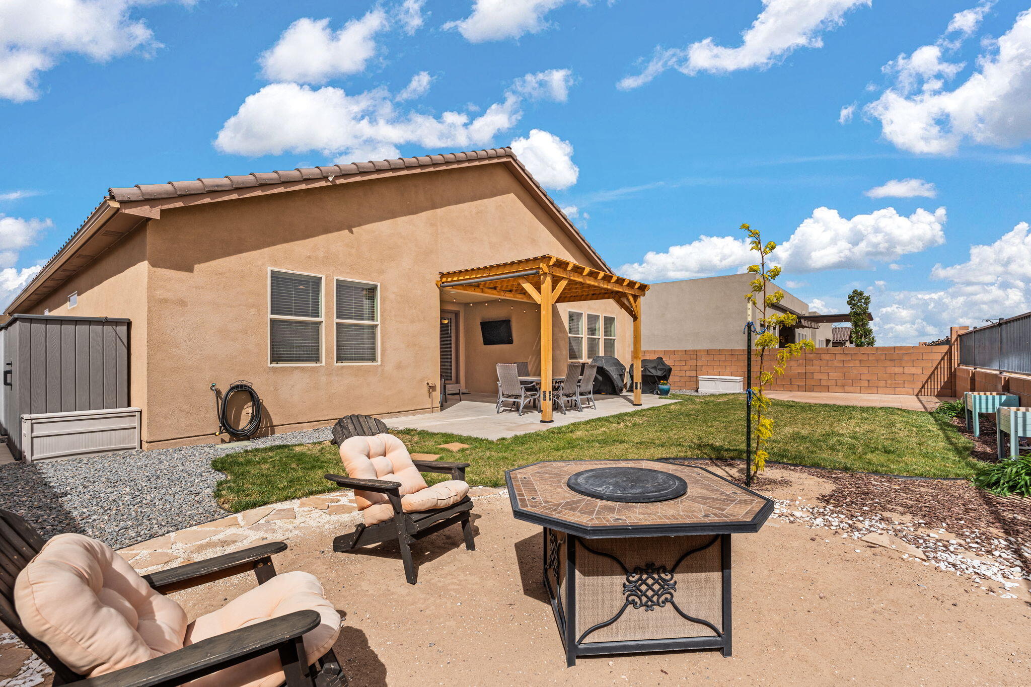 6216 REDROOT Street NW