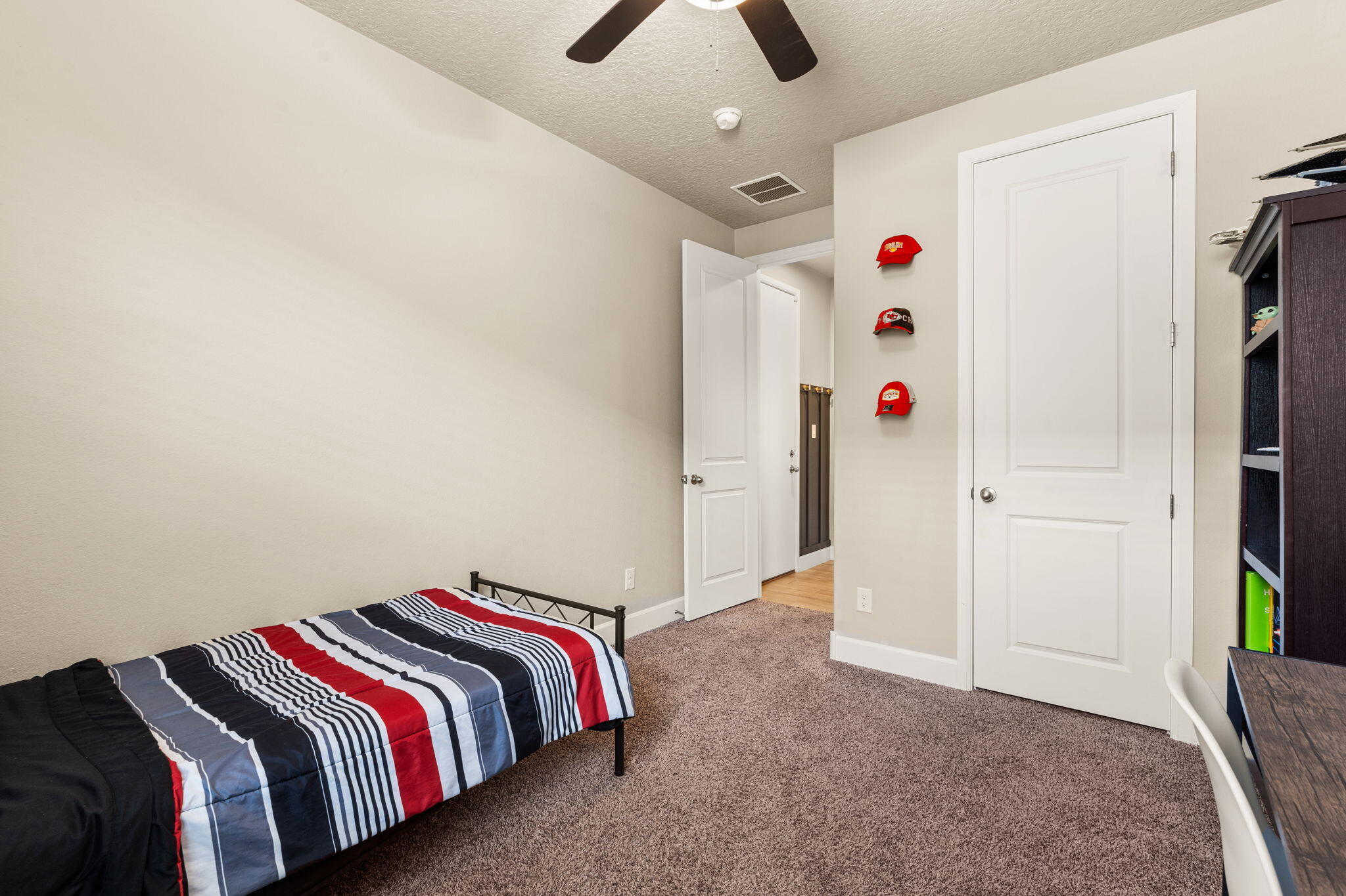 6216 REDROOT Street NW