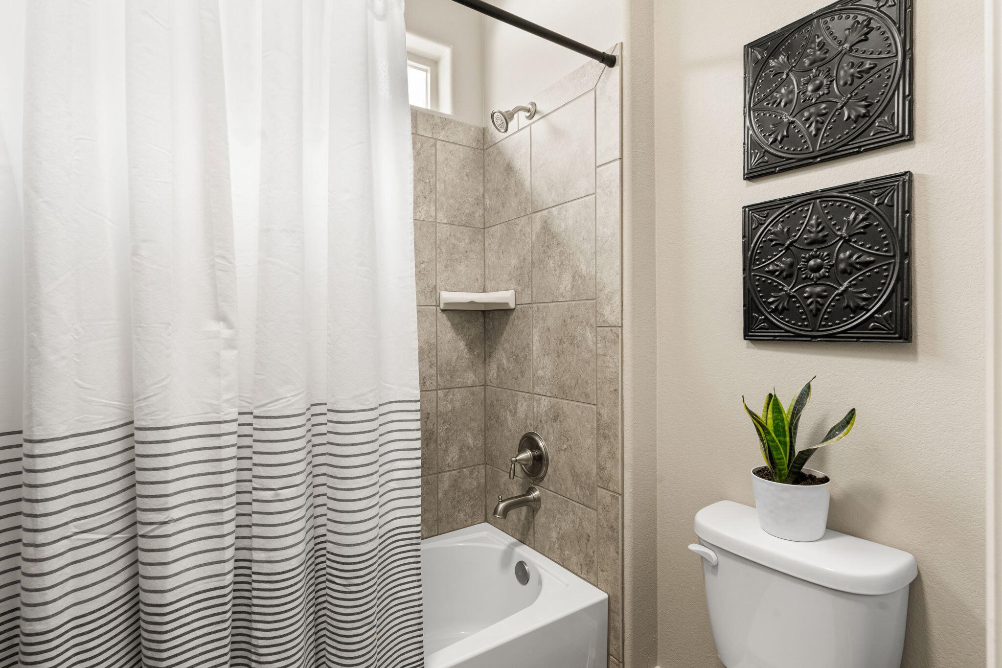 6216 REDROOT Street NW