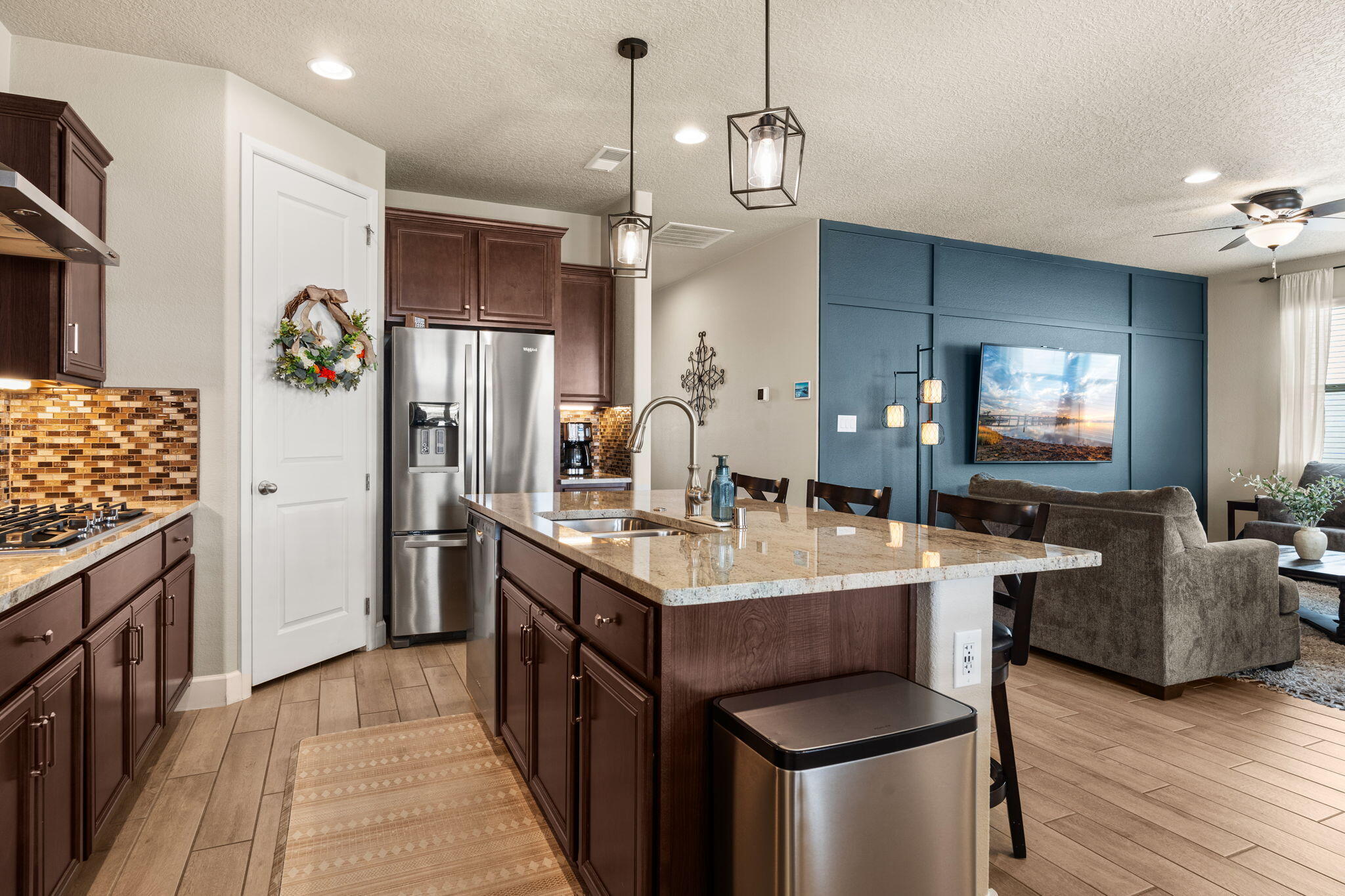 6216 REDROOT Street NW