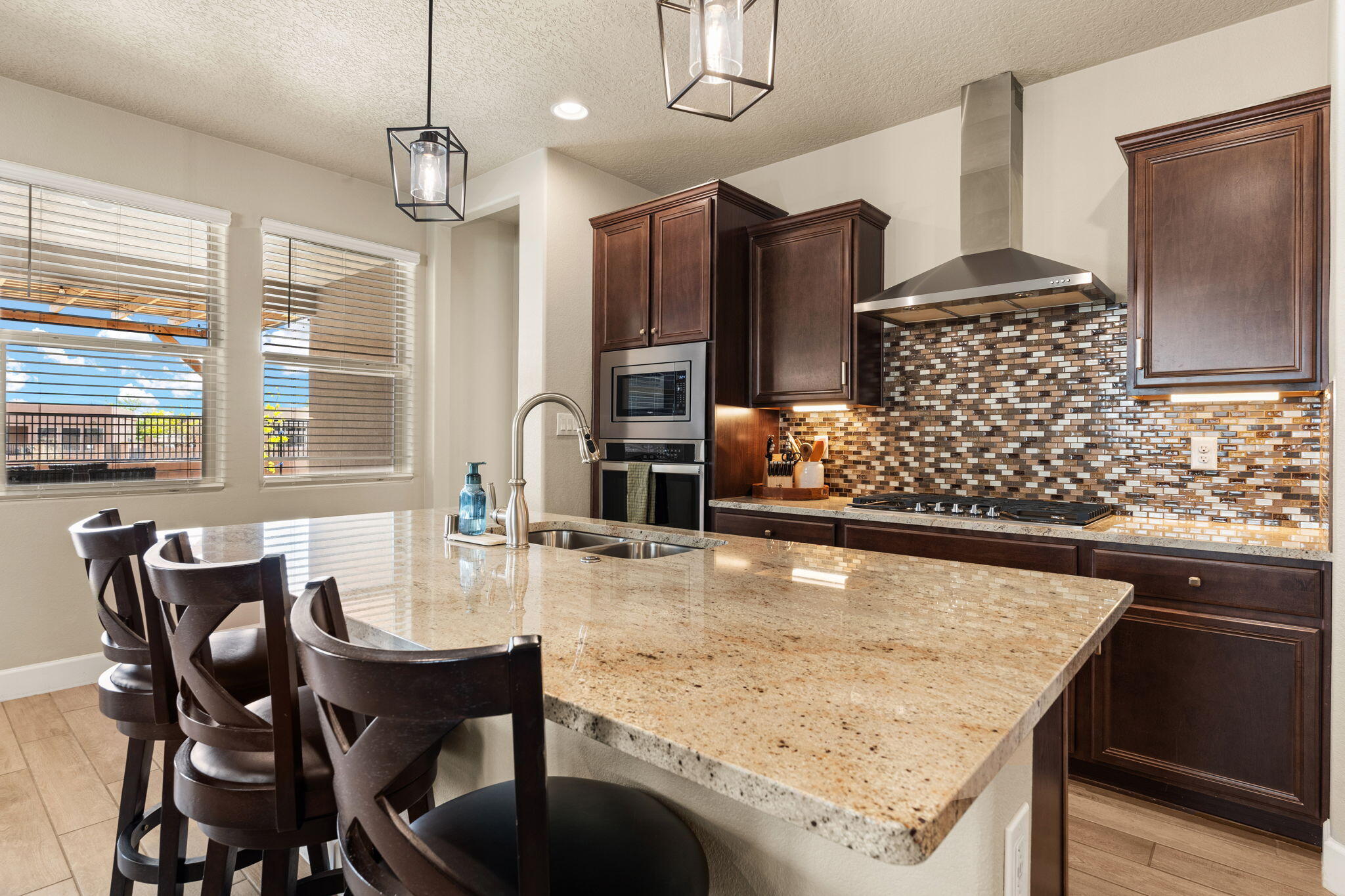 6216 REDROOT Street NW