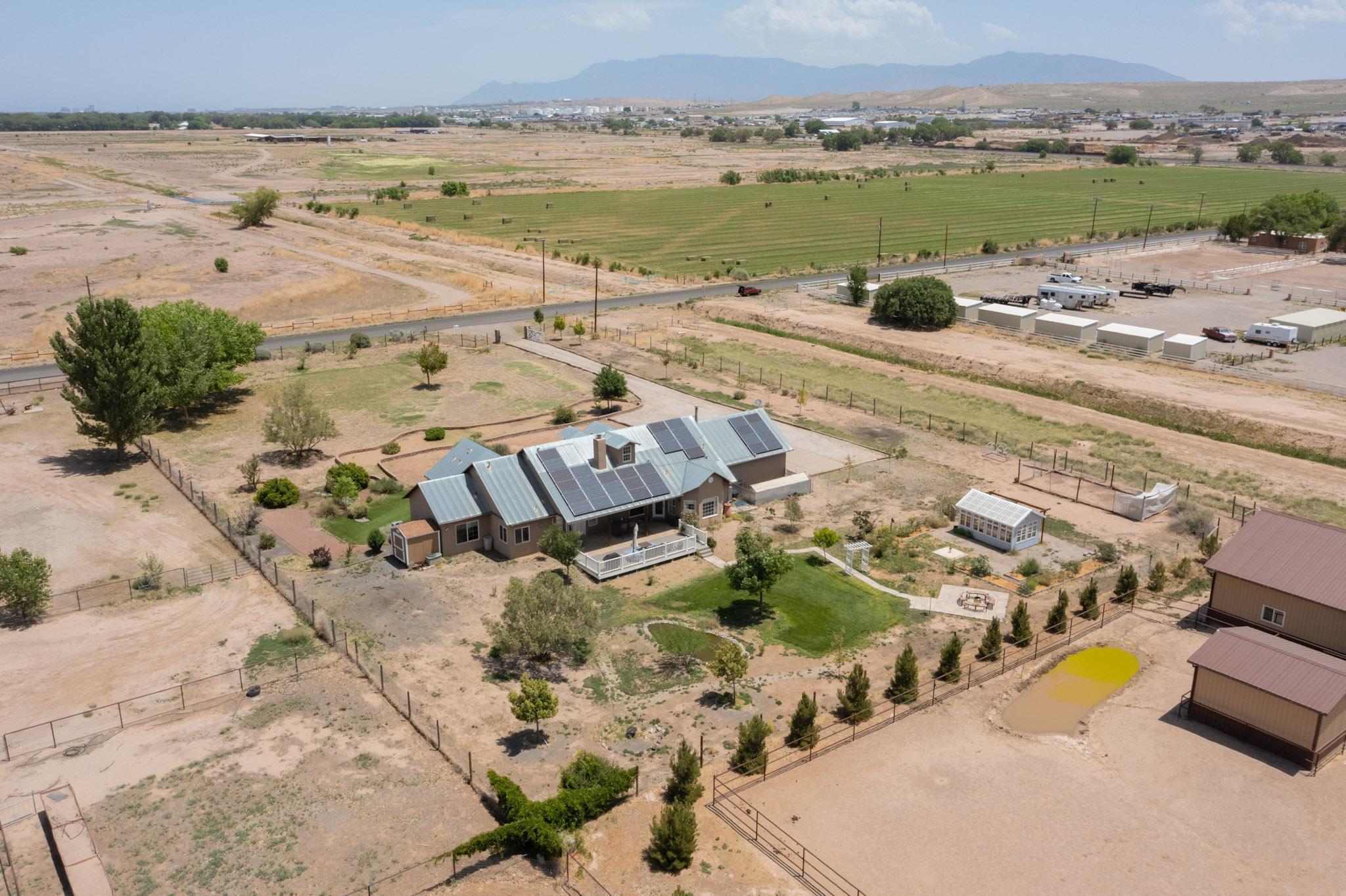 700 Salida Sandia SW