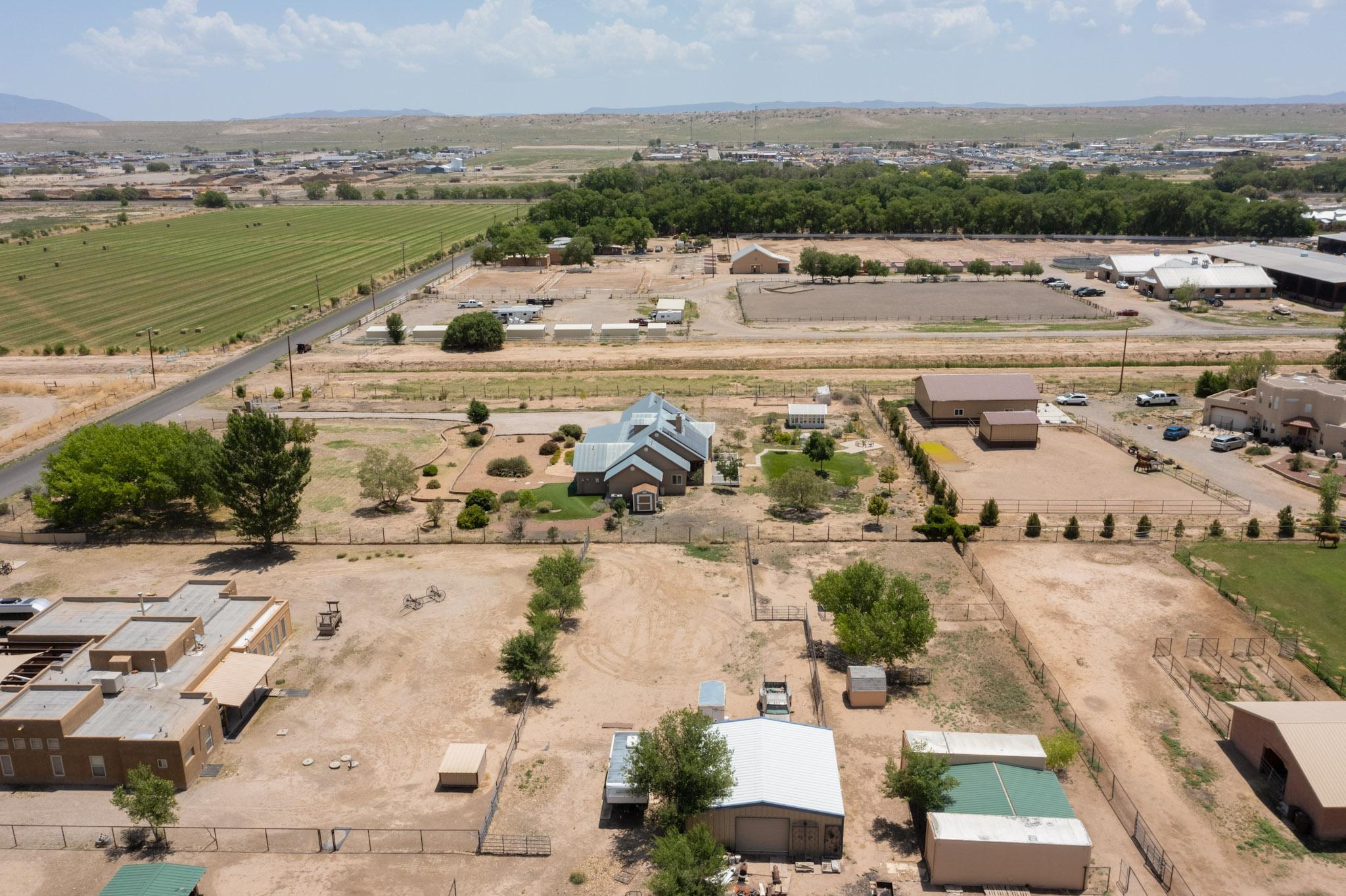 700 Salida Sandia SW