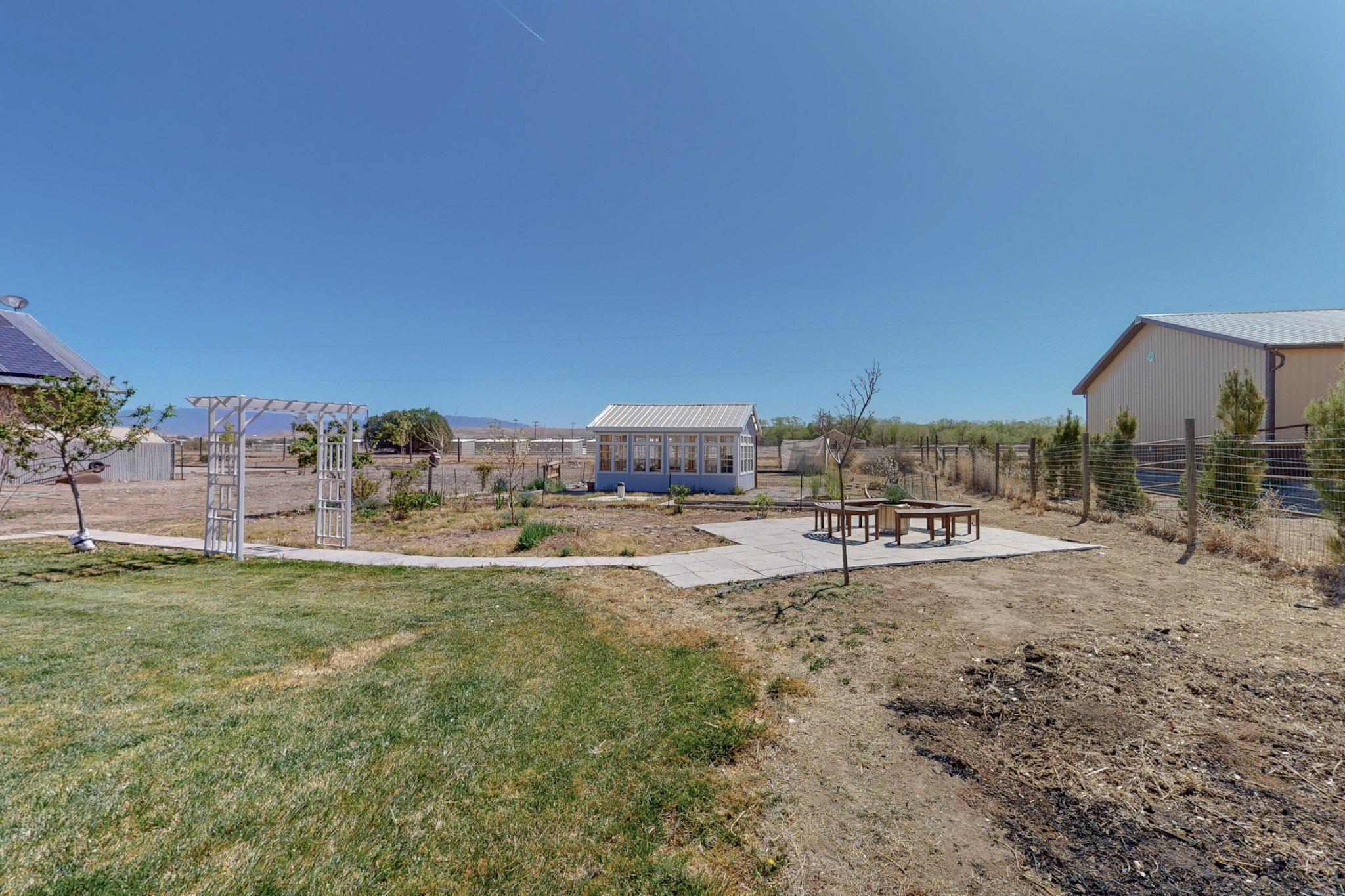 700 Salida Sandia SW