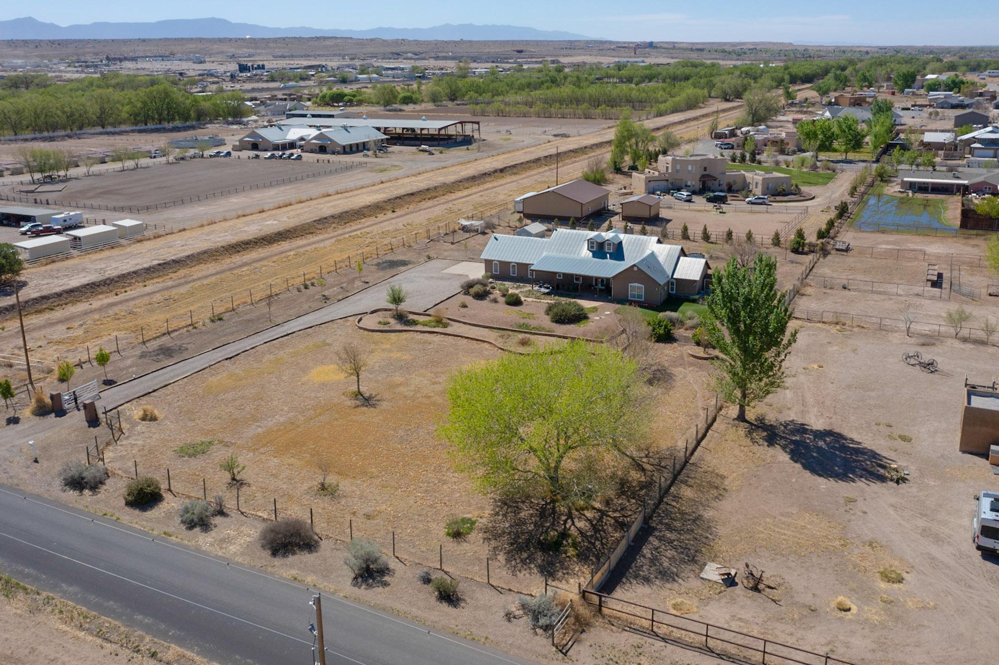 700 Salida Sandia SW