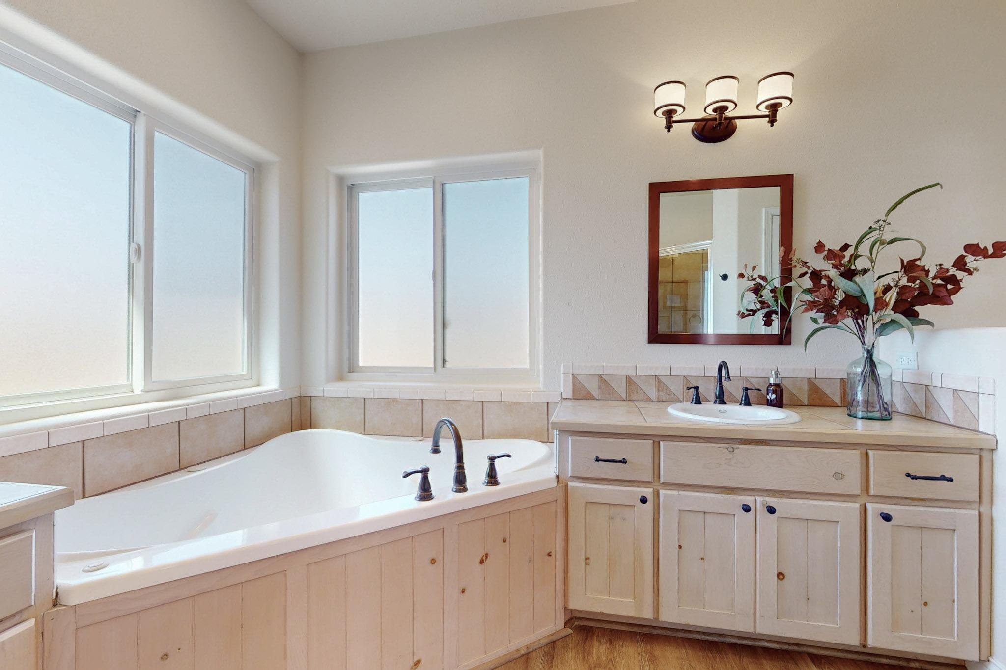 700 Salida Sandia SW