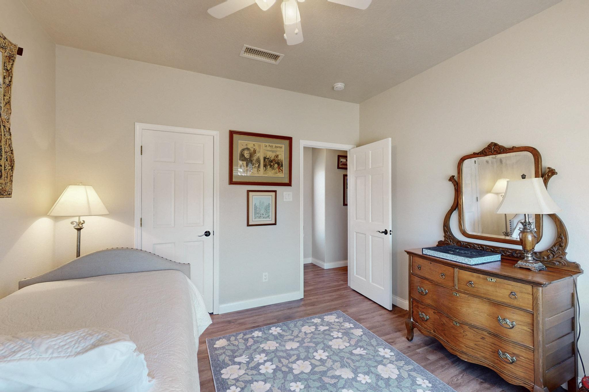 700 Salida Sandia SW