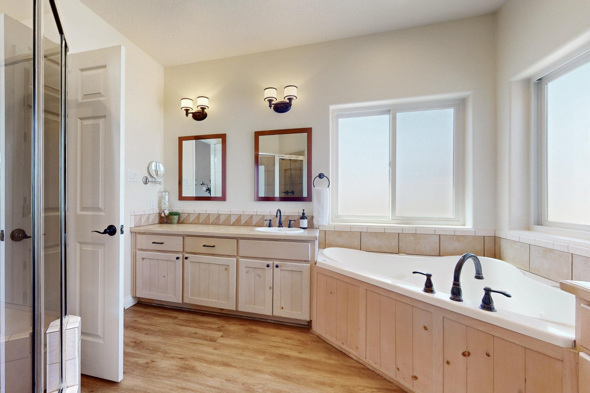 700 Salida Sandia SW