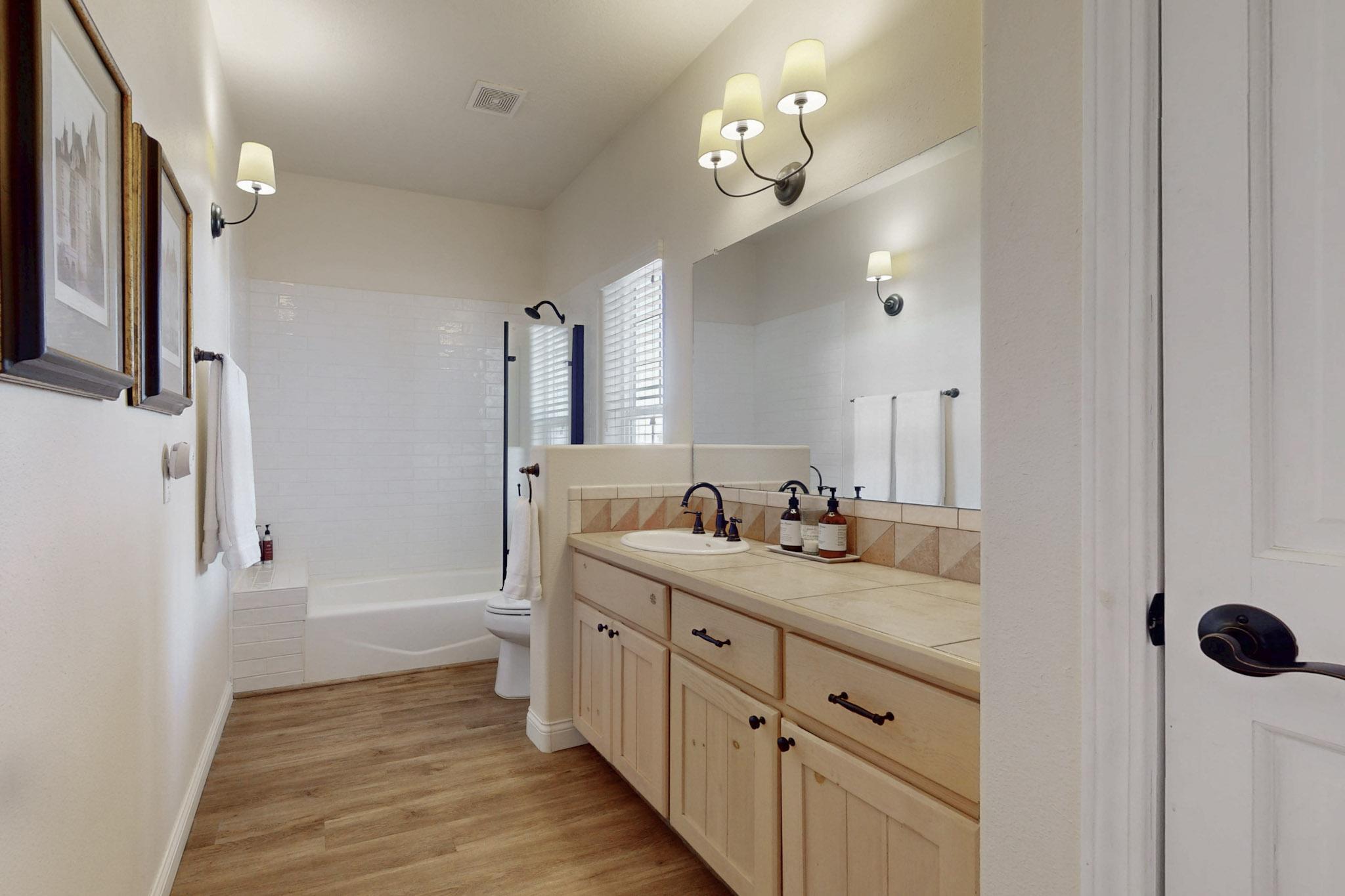 700 Salida Sandia SW