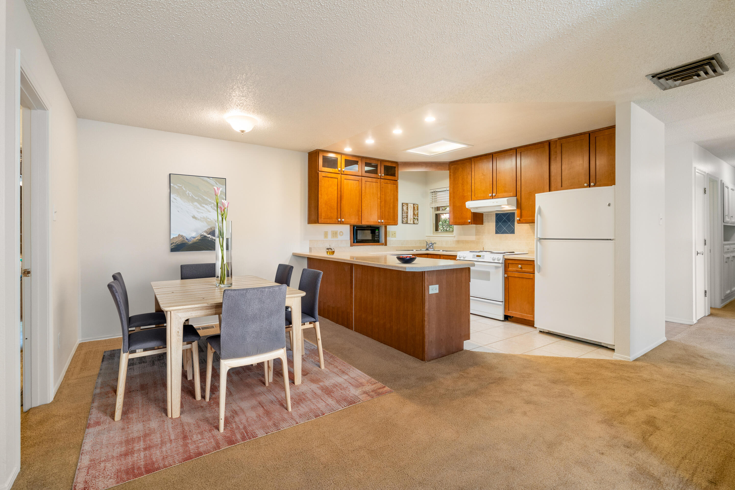 12012 ELVIN Place NE