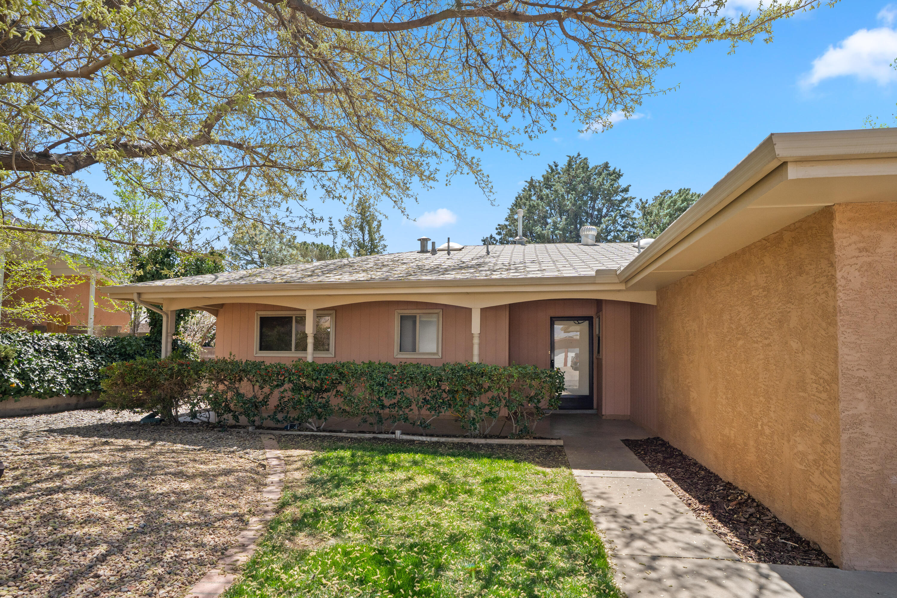 12012 ELVIN Place NE