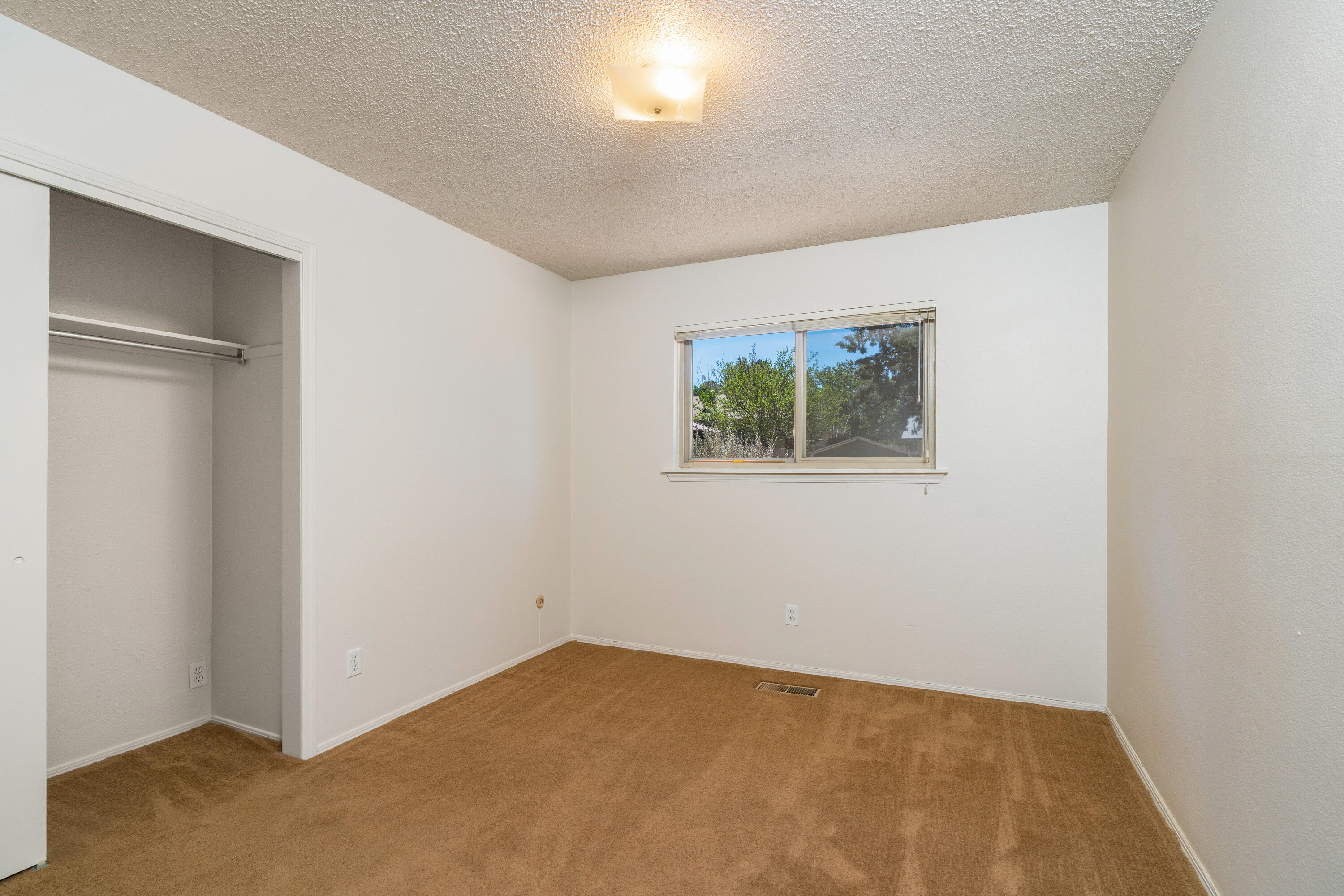 12012 ELVIN Place NE