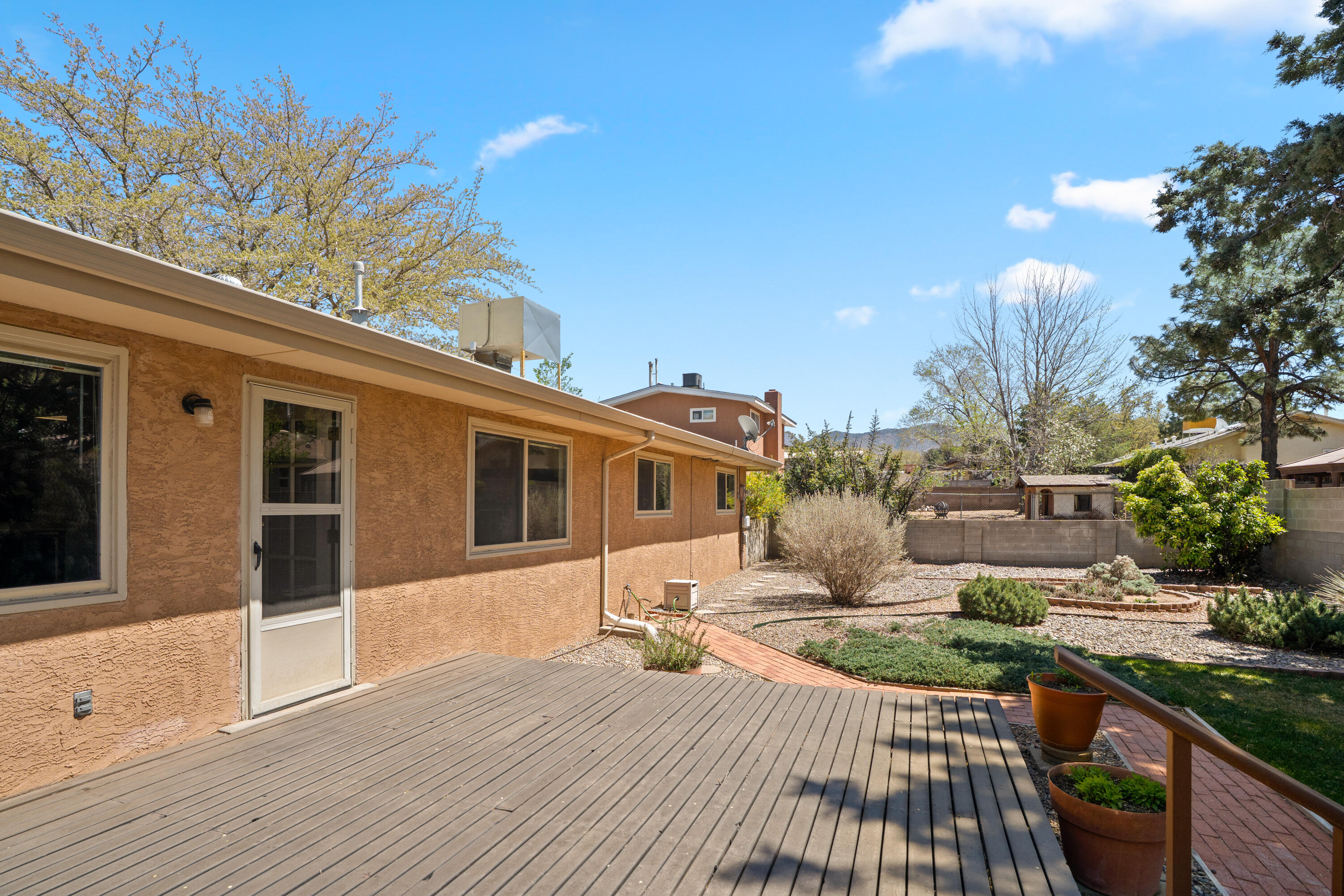 12012 ELVIN Place NE