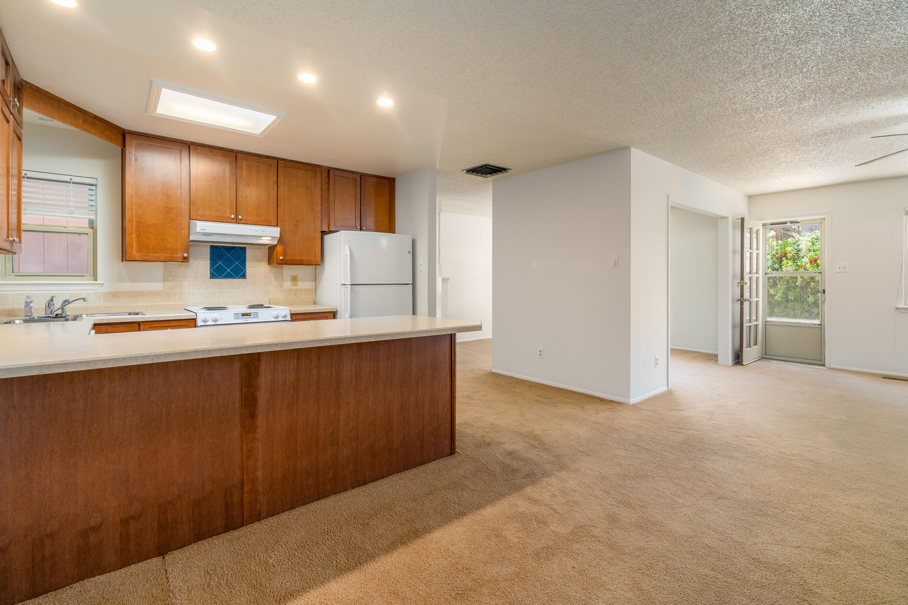 12012 ELVIN Place NE