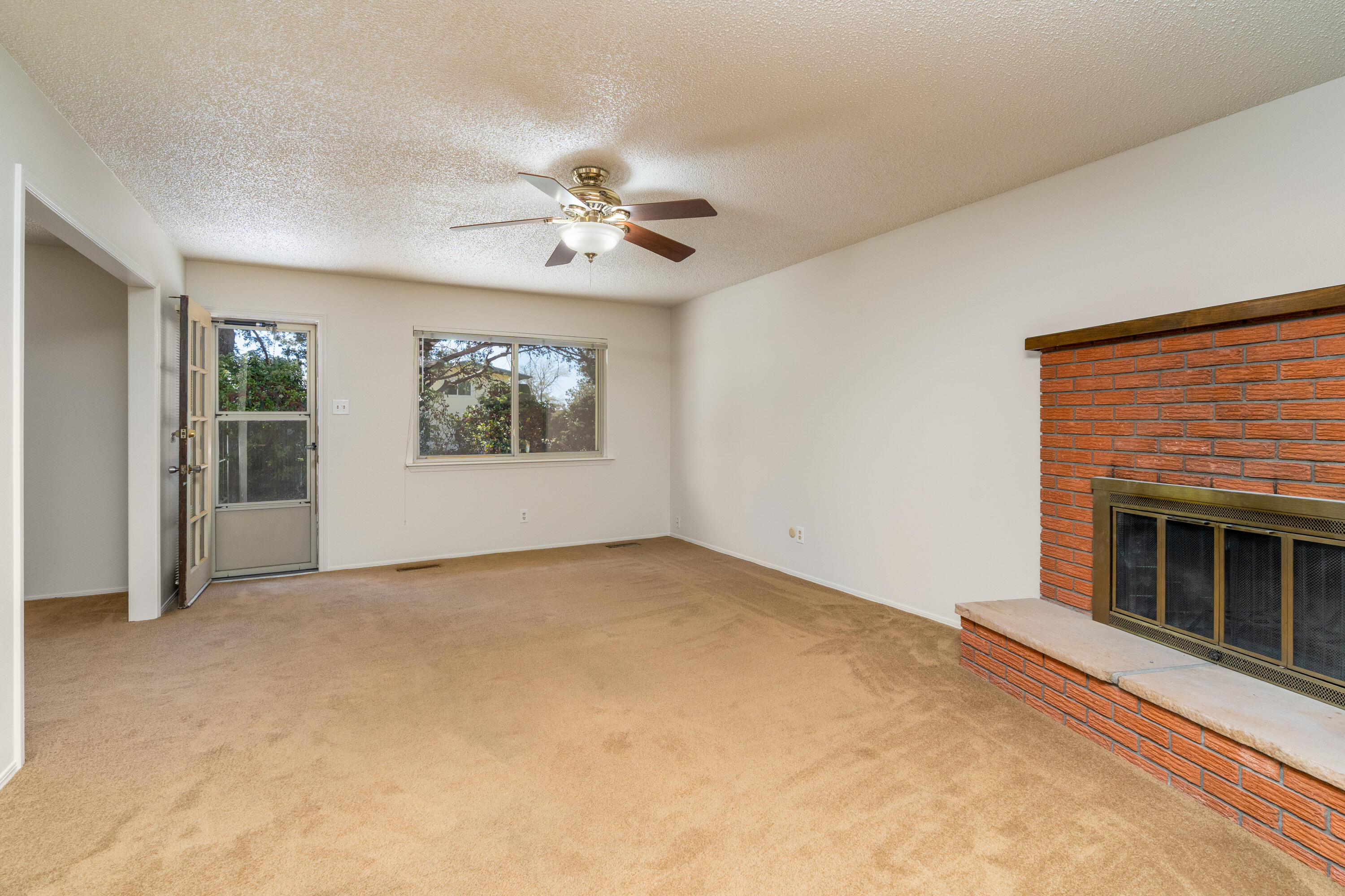 12012 ELVIN Place NE