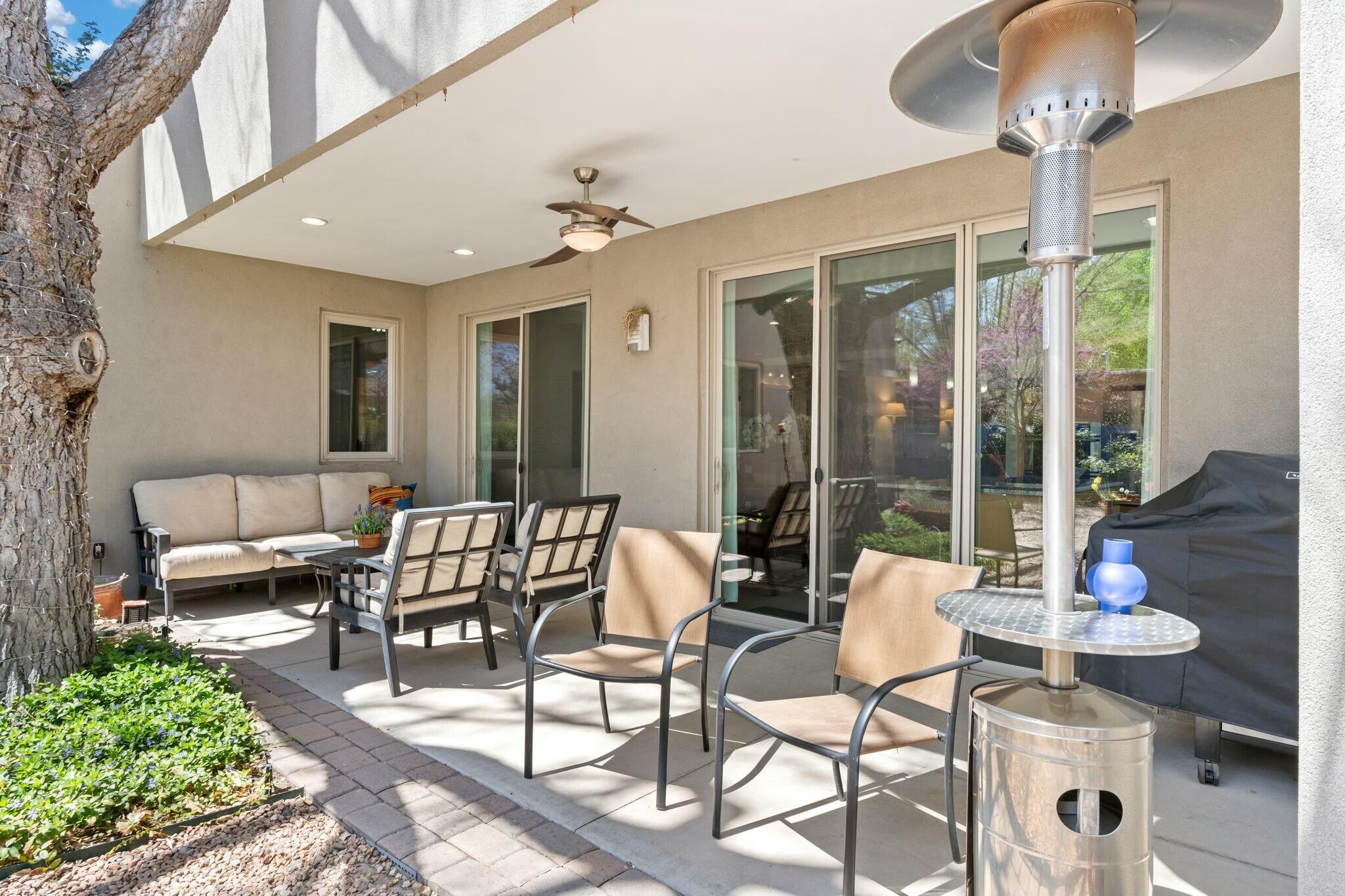 704 LAGUNA Boulevard SW