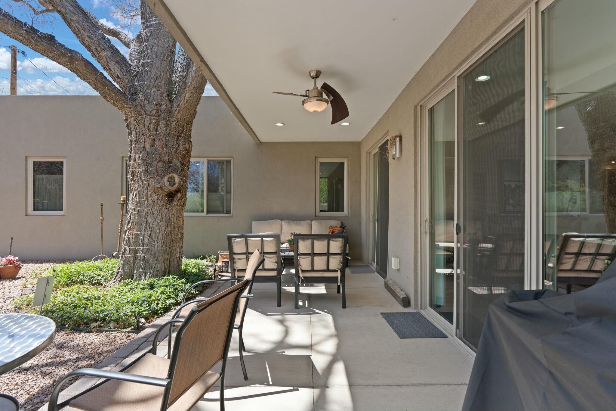 704 LAGUNA Boulevard SW