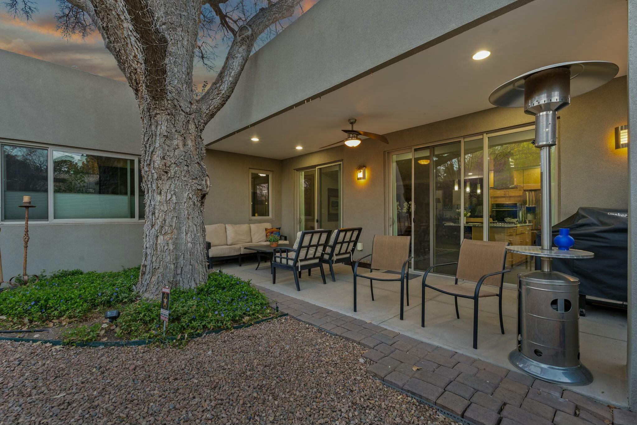 704 LAGUNA Boulevard SW