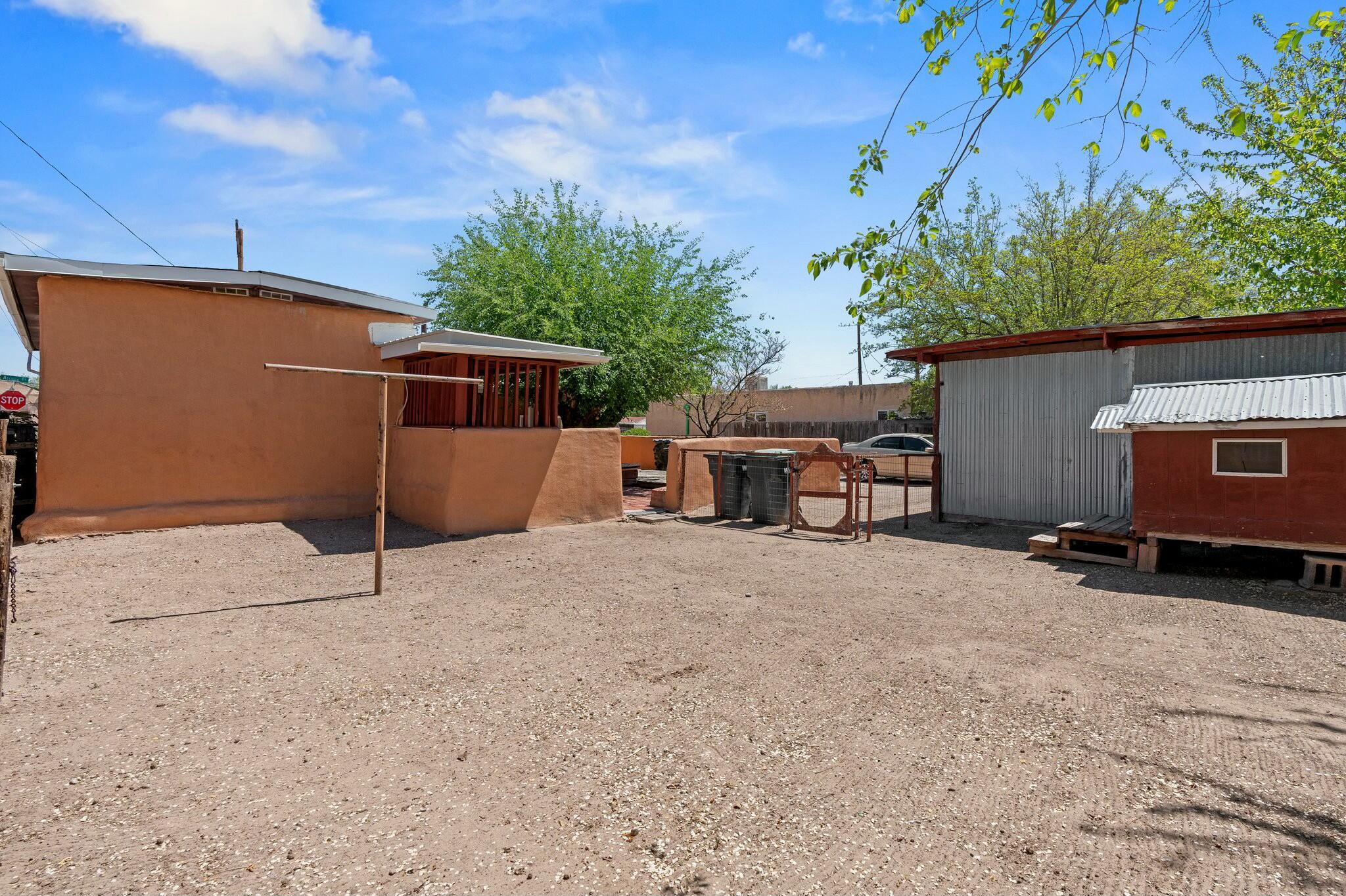 457 ATRISCO Drive SW