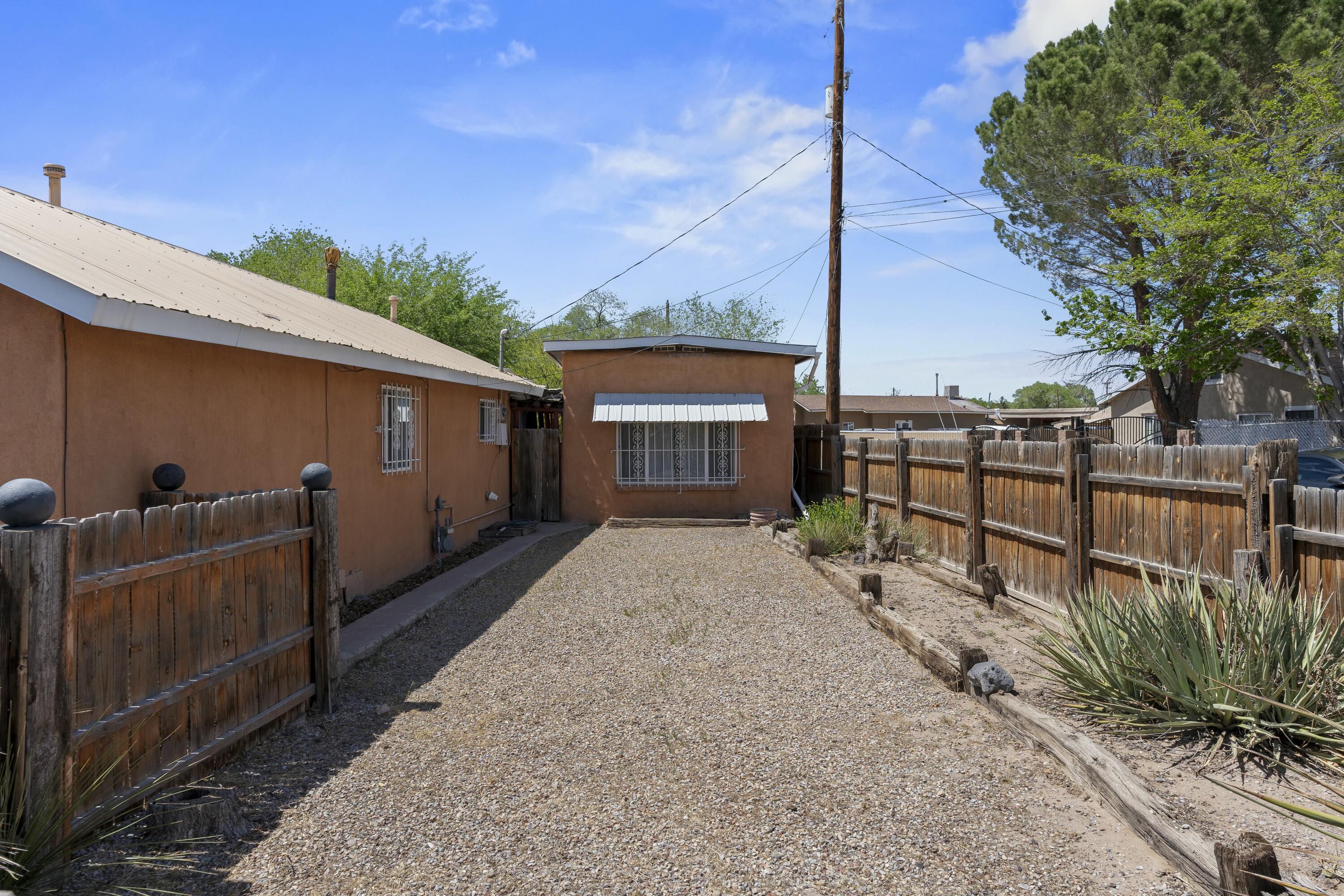 457 ATRISCO Drive SW