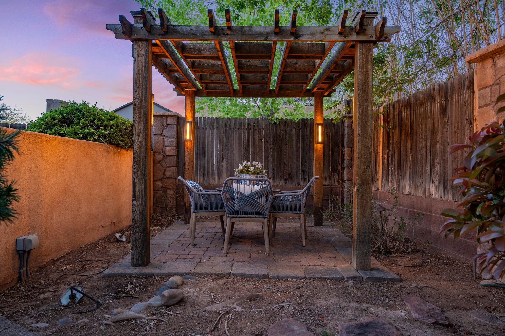 3023 RIO GRANDE Boulevard NW