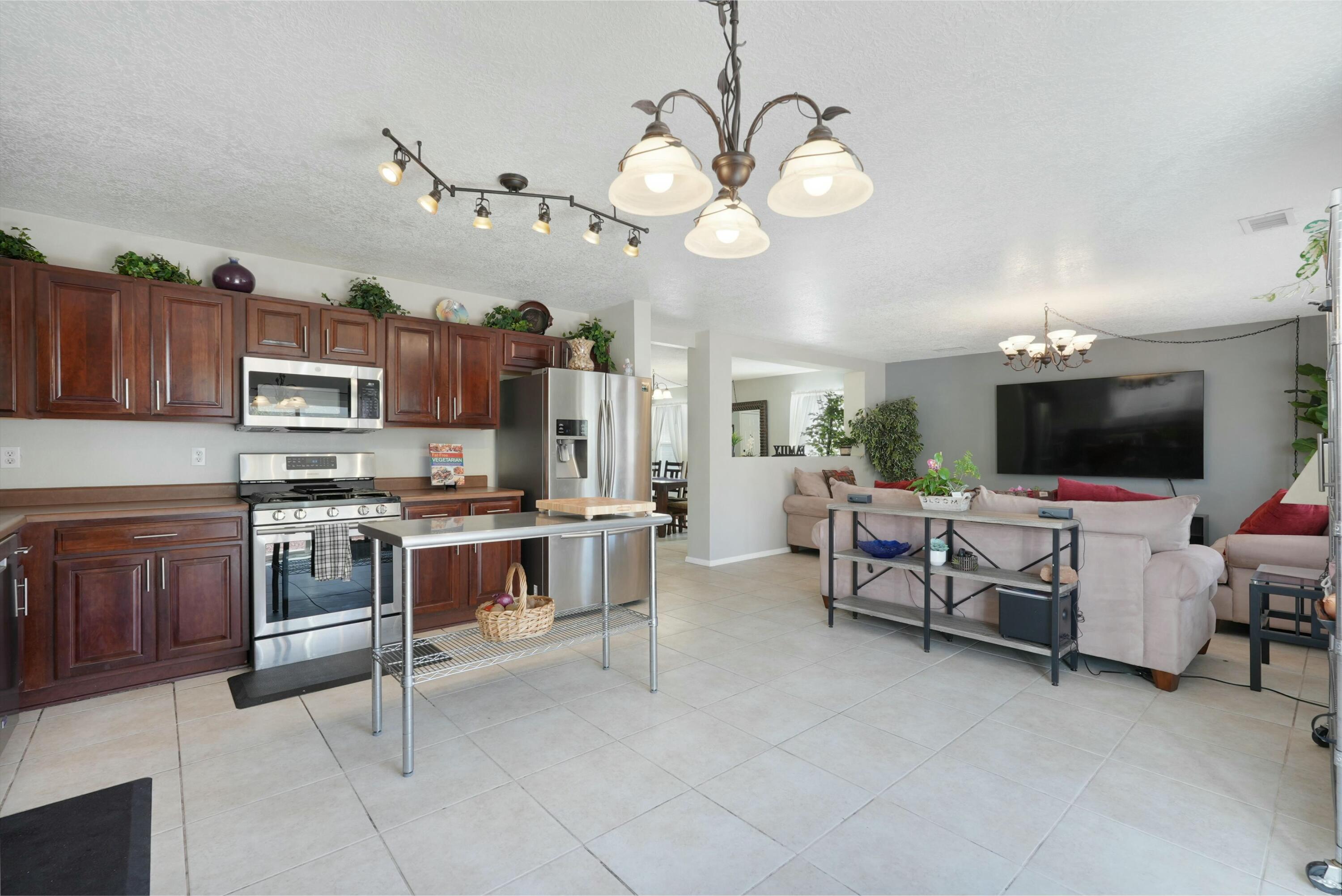 10748 Humphries Lane SW